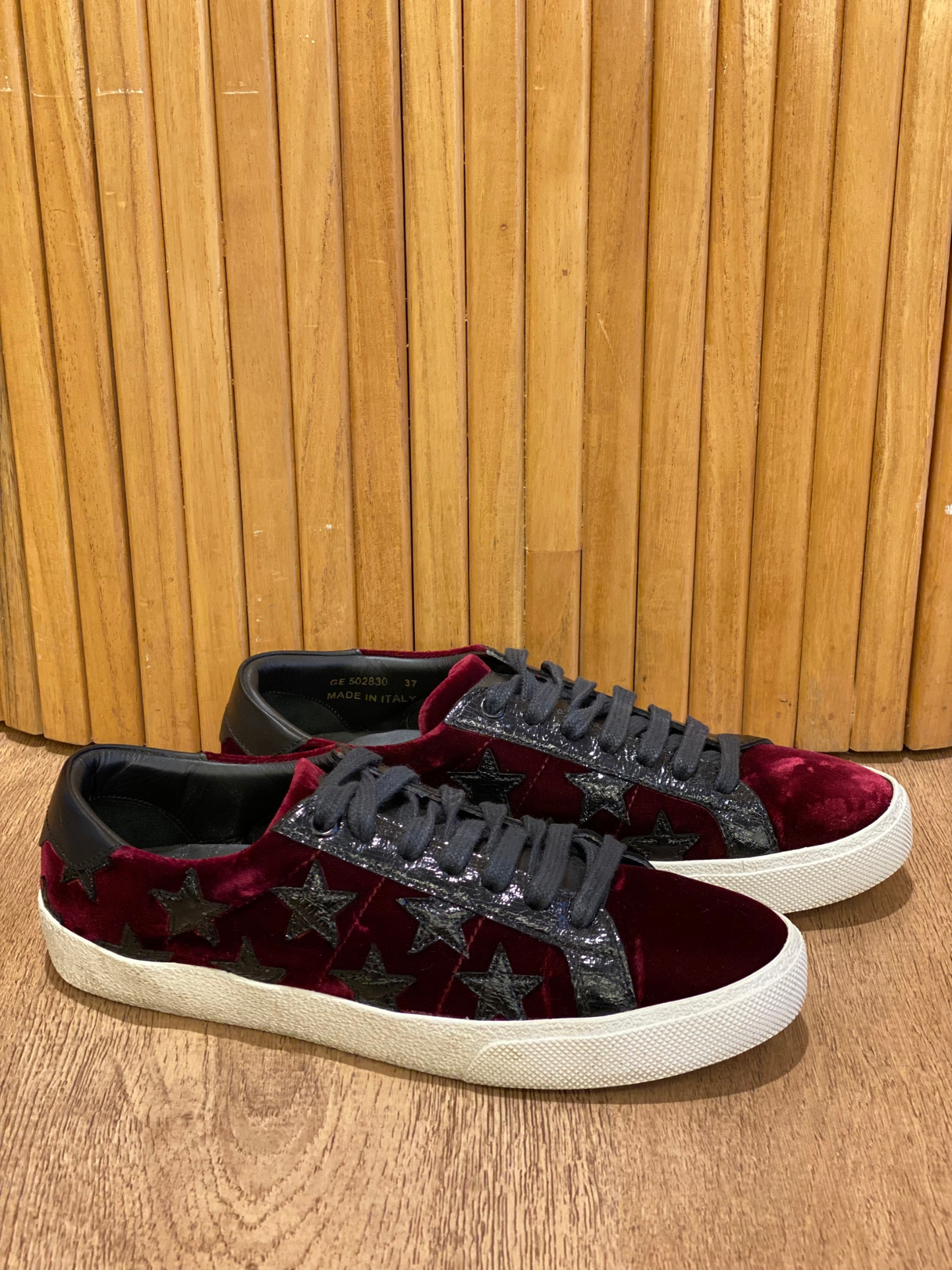 Champion de Terciopelo Rojo Saint Laurent (37)
