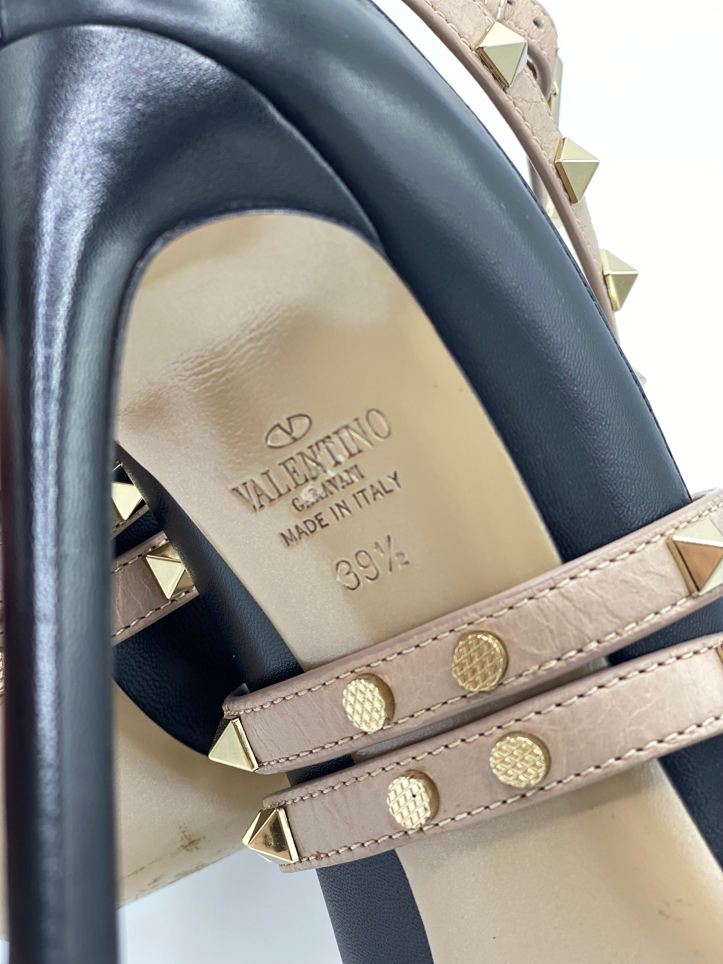 Sandalia Valentino Garavani Rockstud Ankle Strap (Eu 39.5)