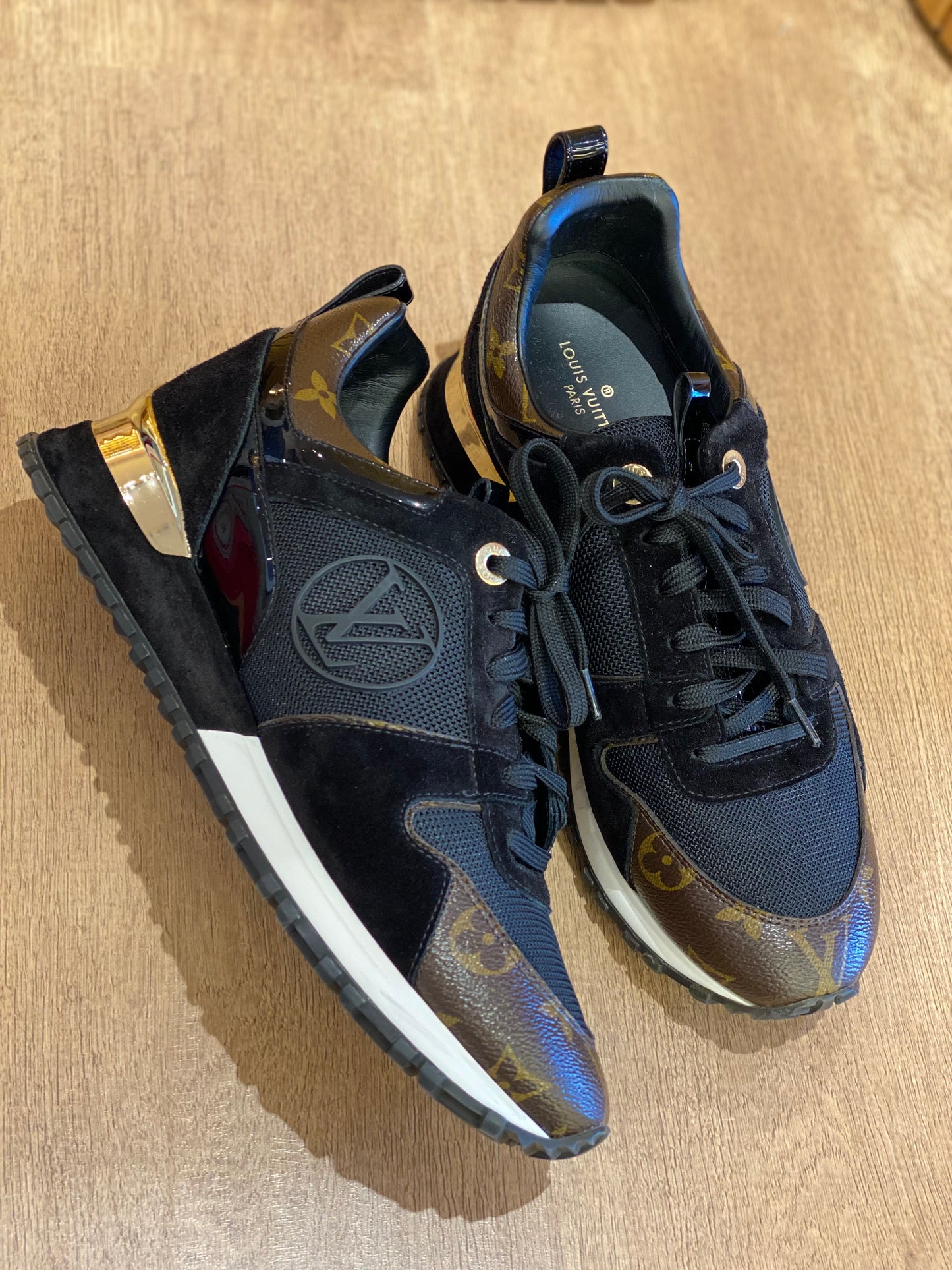 Champion Louis Vuitton Neo Run Away (38.5)