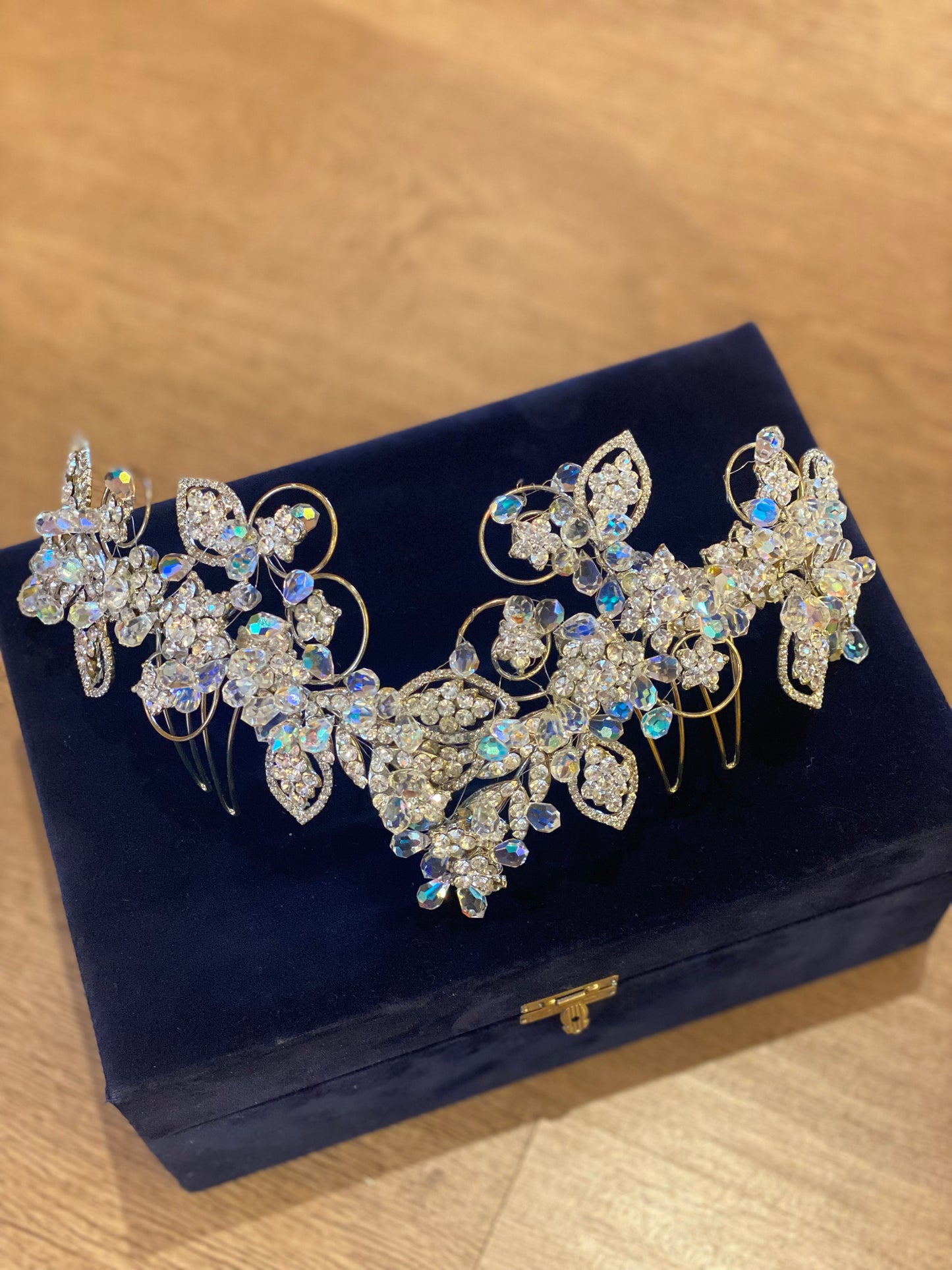 Tocado de Novia de Vitti Zarate con Cristales Swarovski