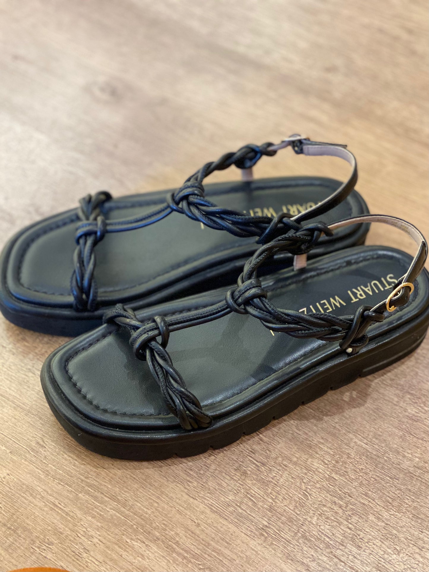 Sandalia Stuart Weitzman Calypso Lift (38.5)