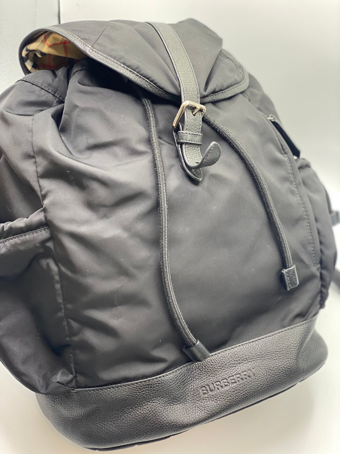 Mochila Pañalera con Cambiador Burberry Kids