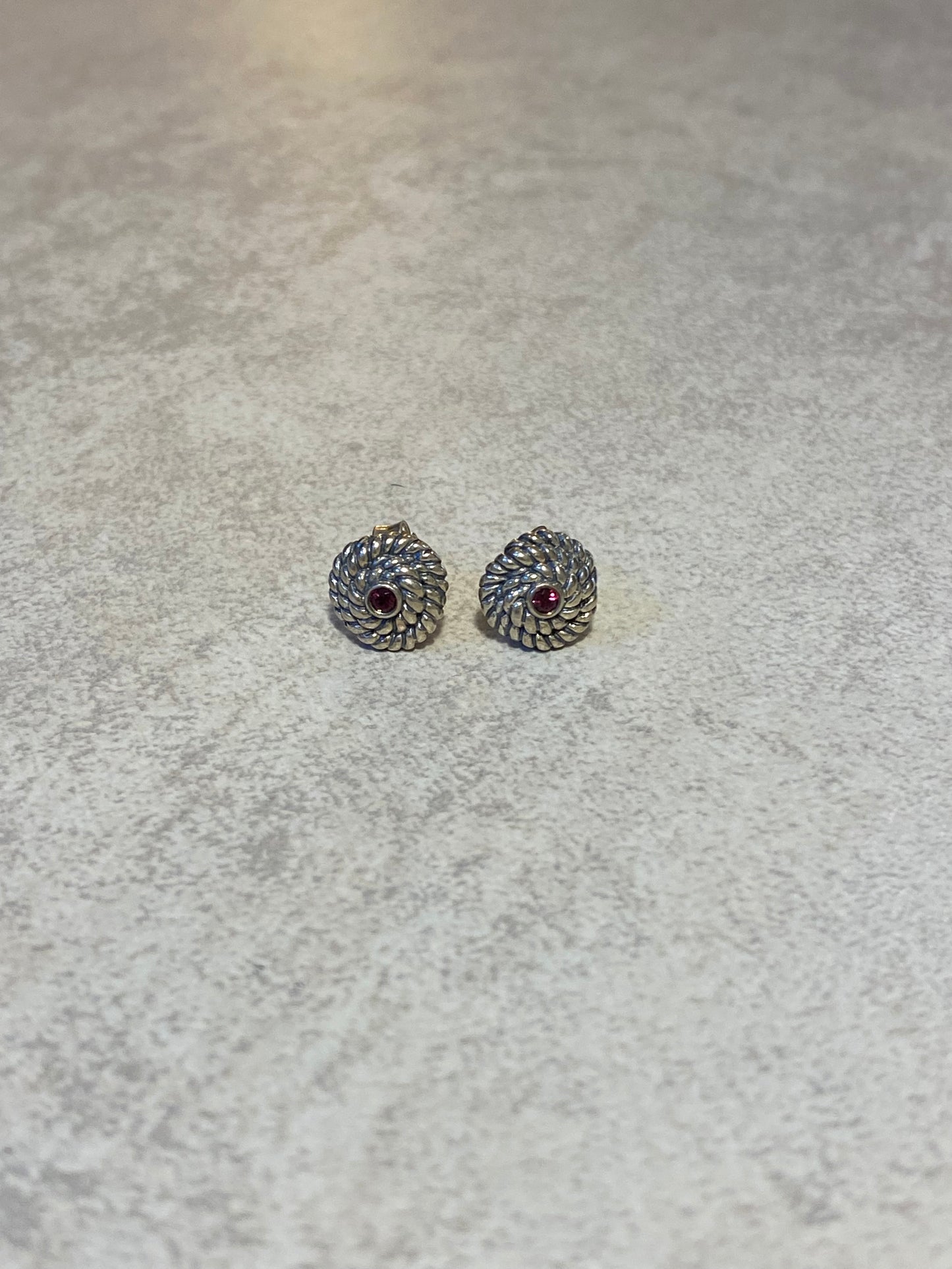 Aros Pandora de Plata con Piedra Amatista