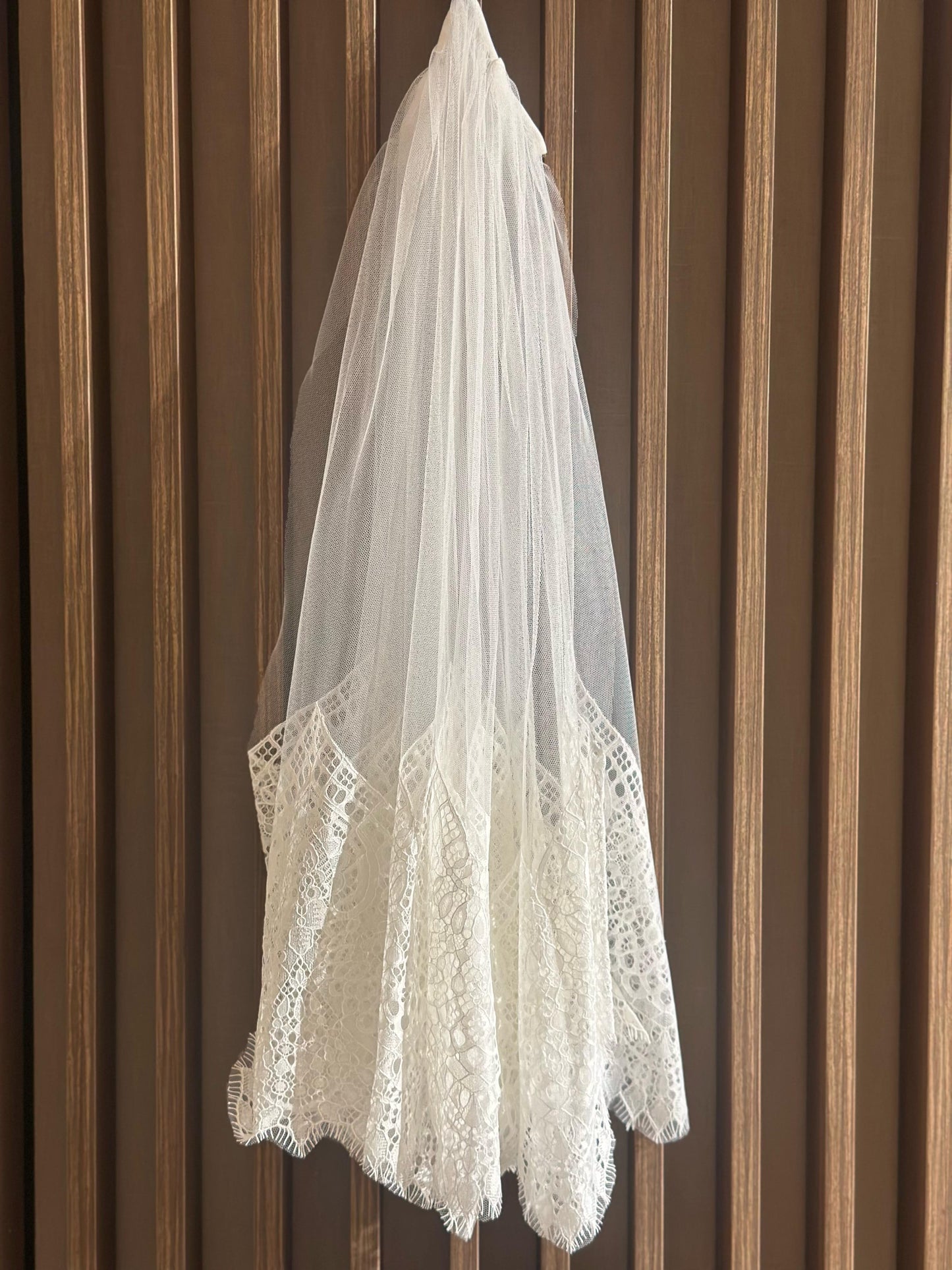 Vestido de Novia Romina Ruffinelli con Velo Largo y Corto SIN USO