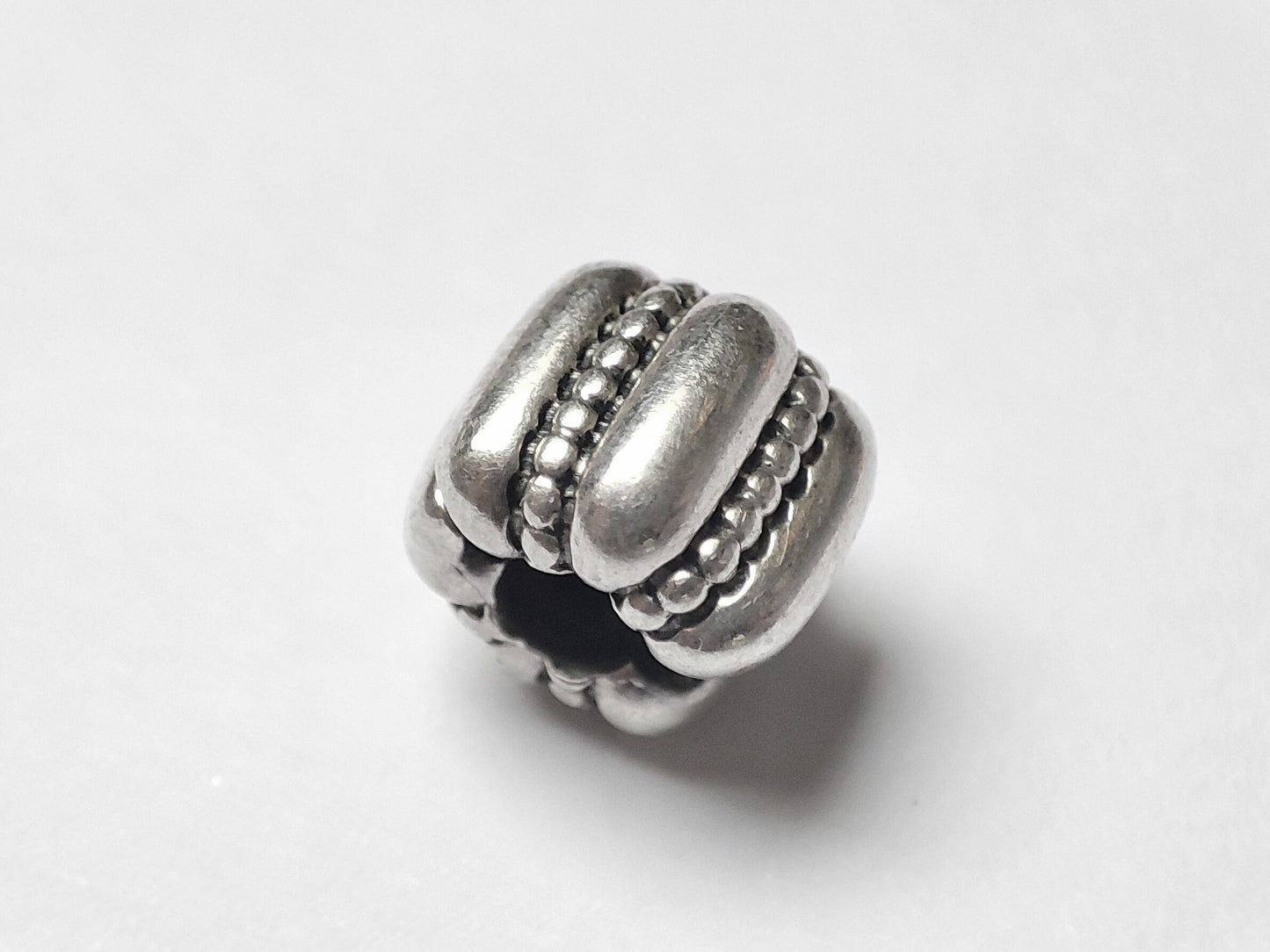 Charm Pandora Dots & Ridges Barrel
