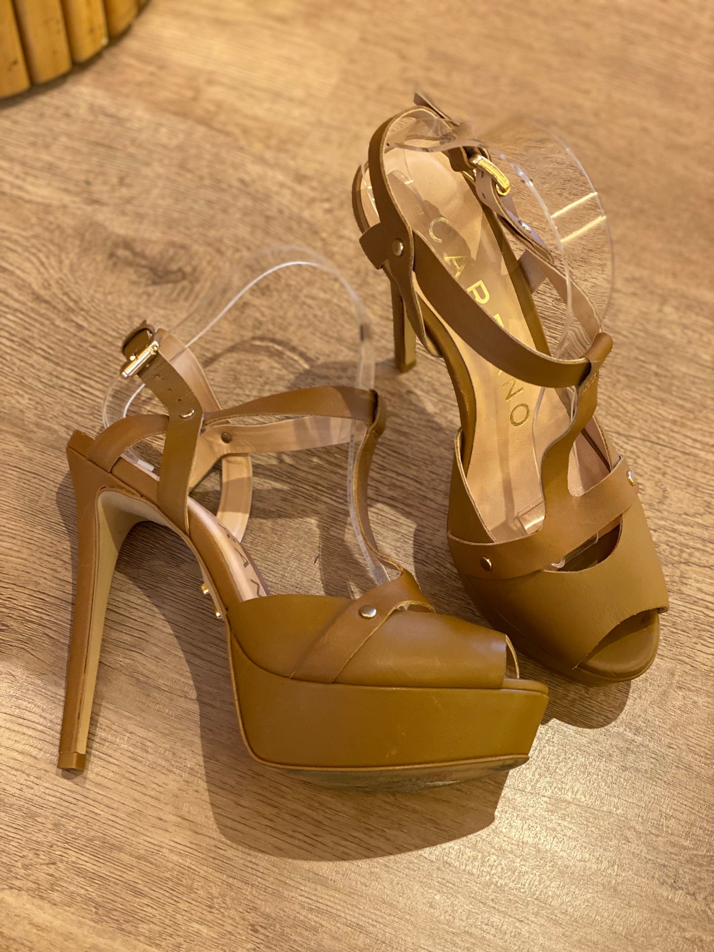 Sandalia Carrano Marrón (US 7)