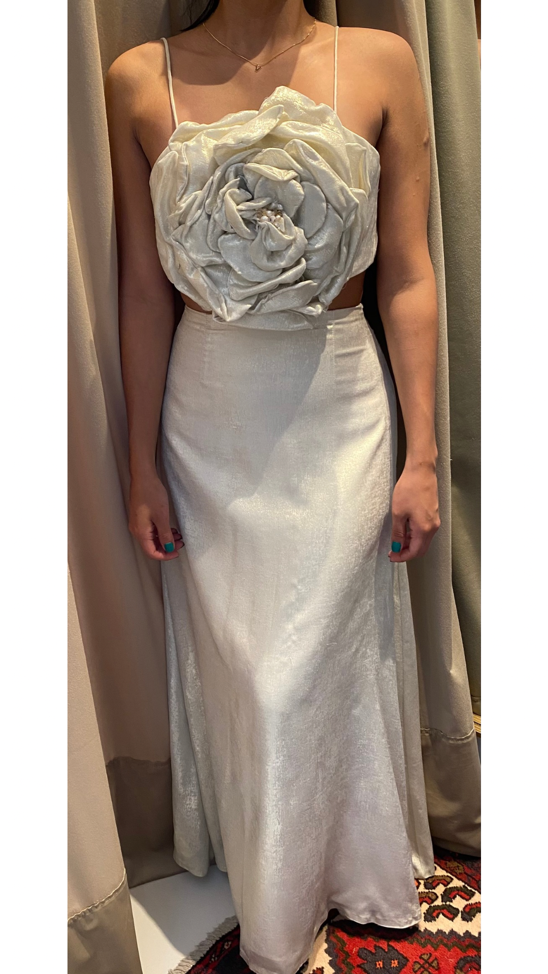 Vestido Flor Cut Out La Paix (Talle S)