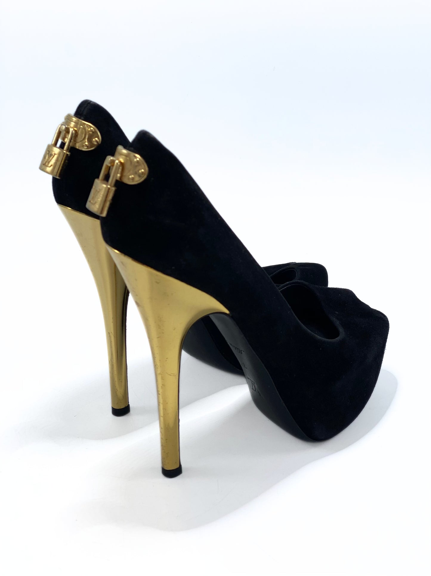 Heels Louis Vuitton Suede (37)