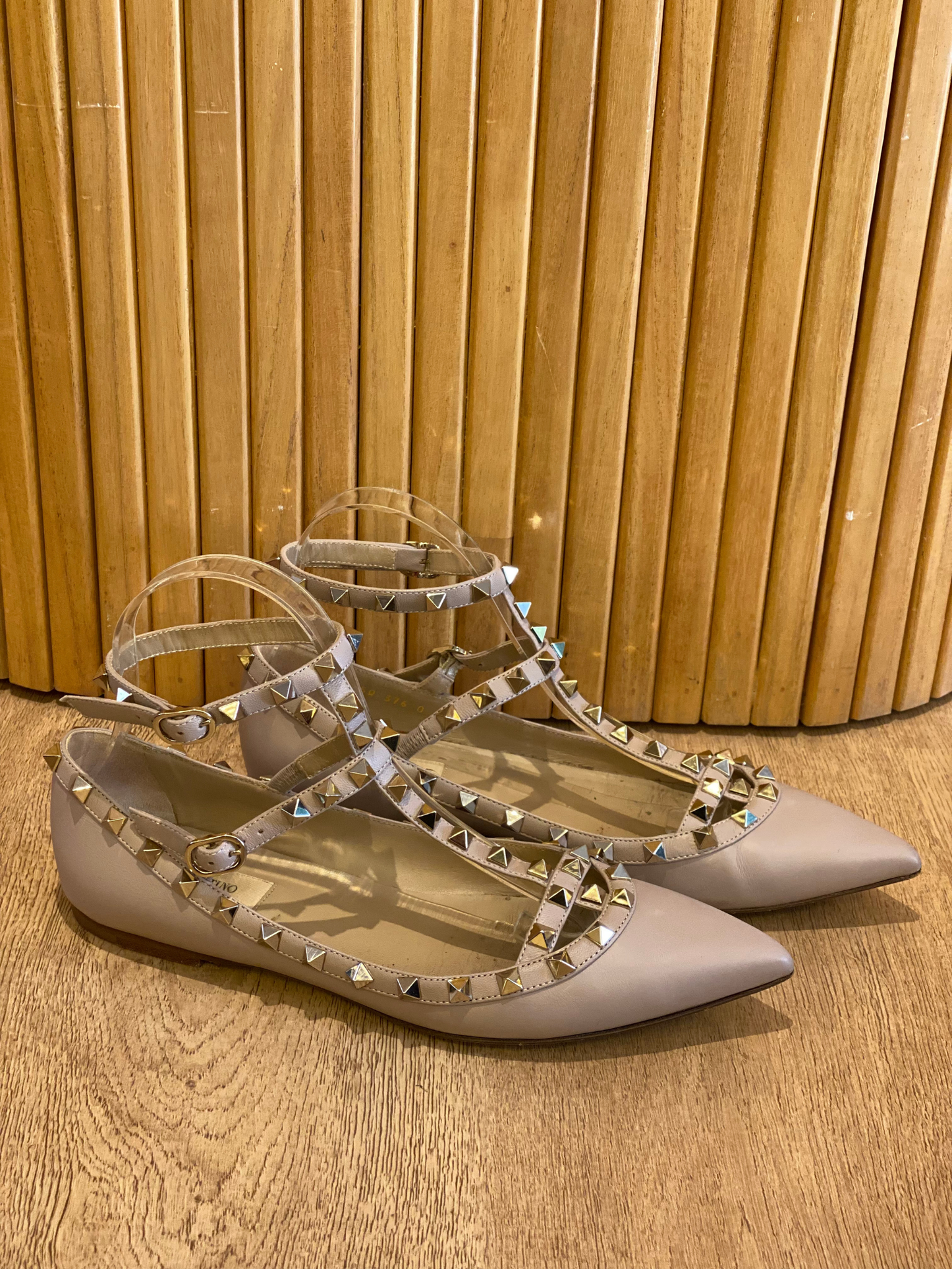 Chatitas Valentino Garavani Rosckstud (39)