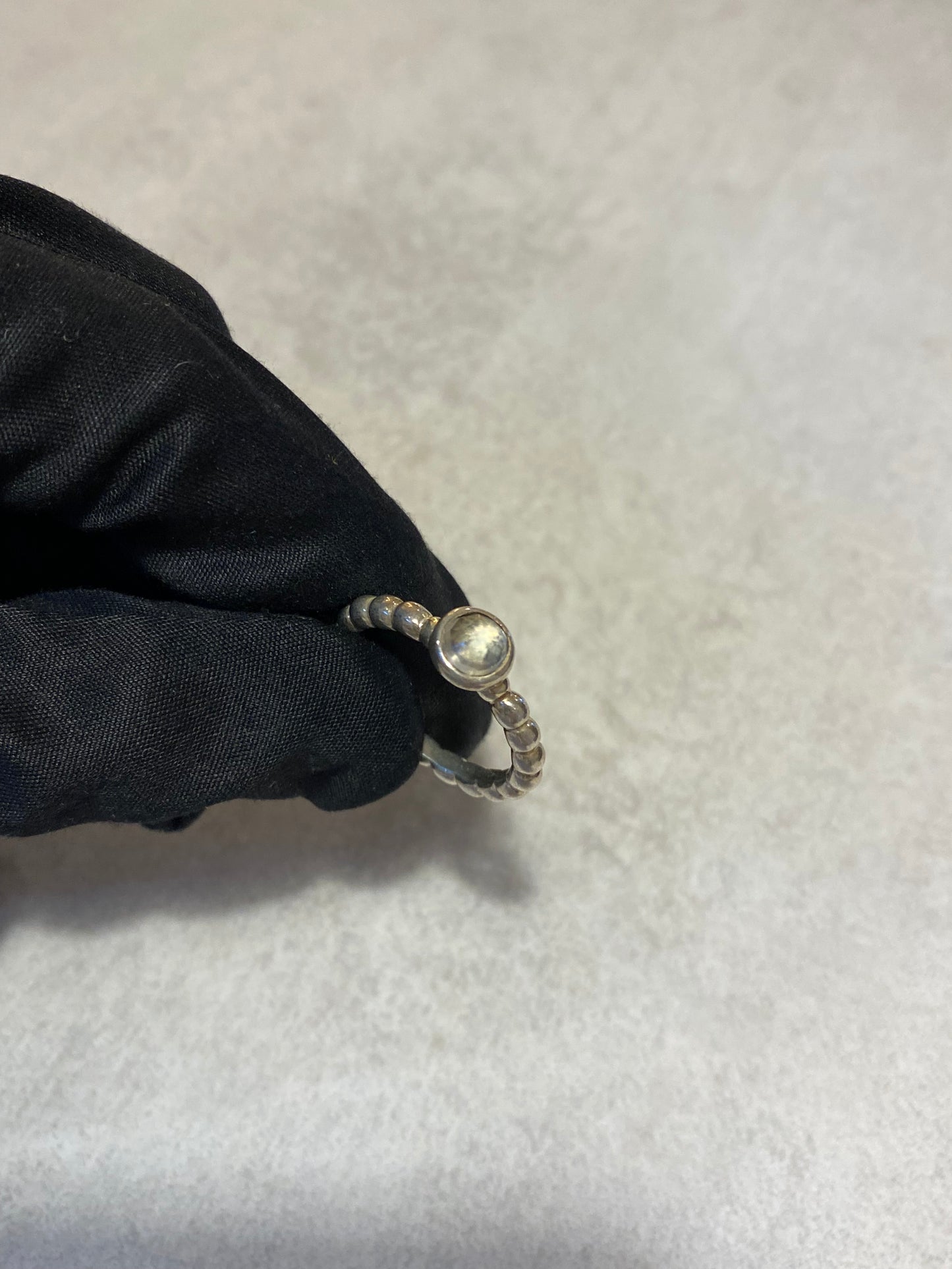 Anillo Pandora de Plata con Piedra Transparente