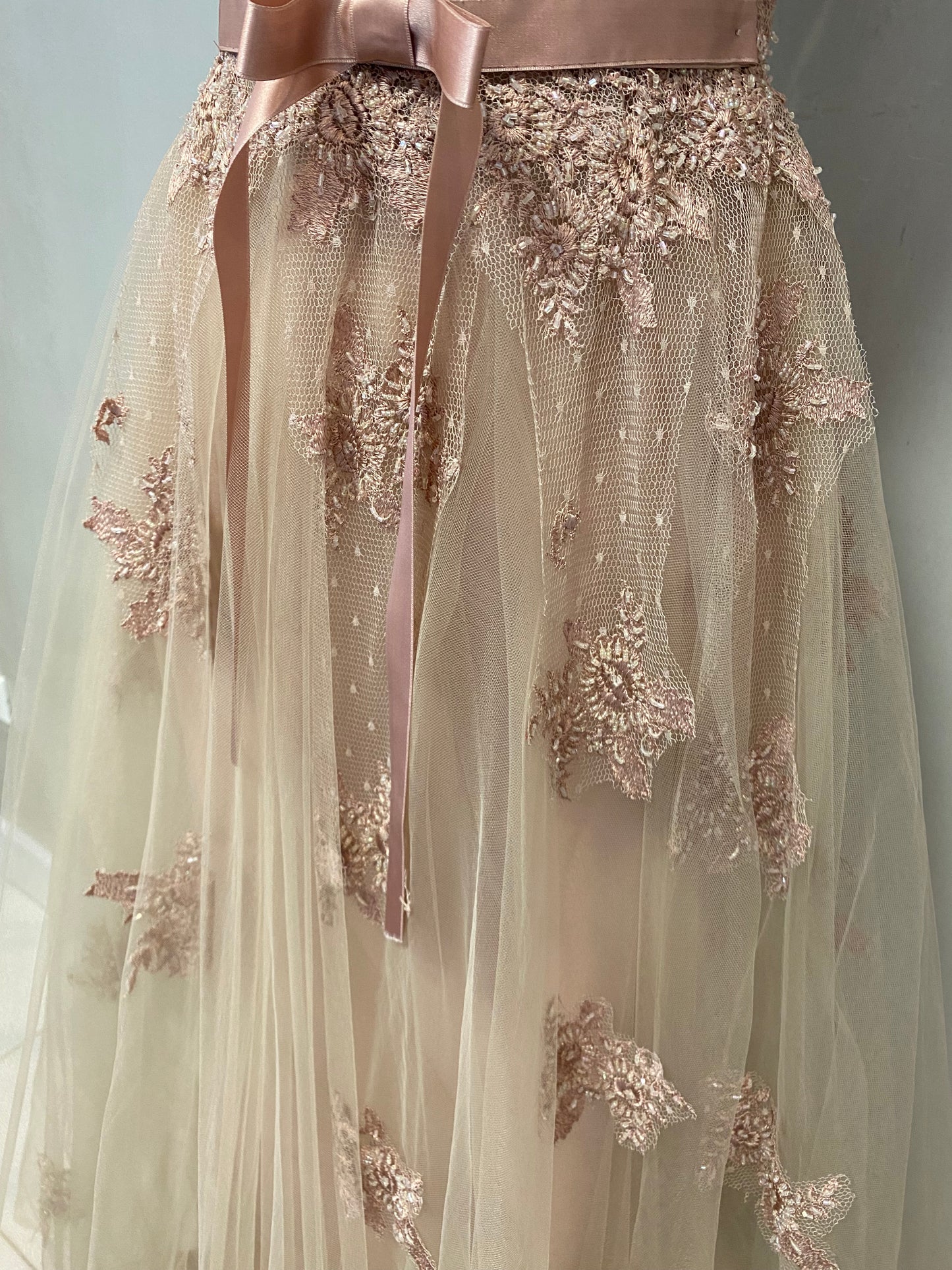 Vestido Rosa con Encaje (Talle S)