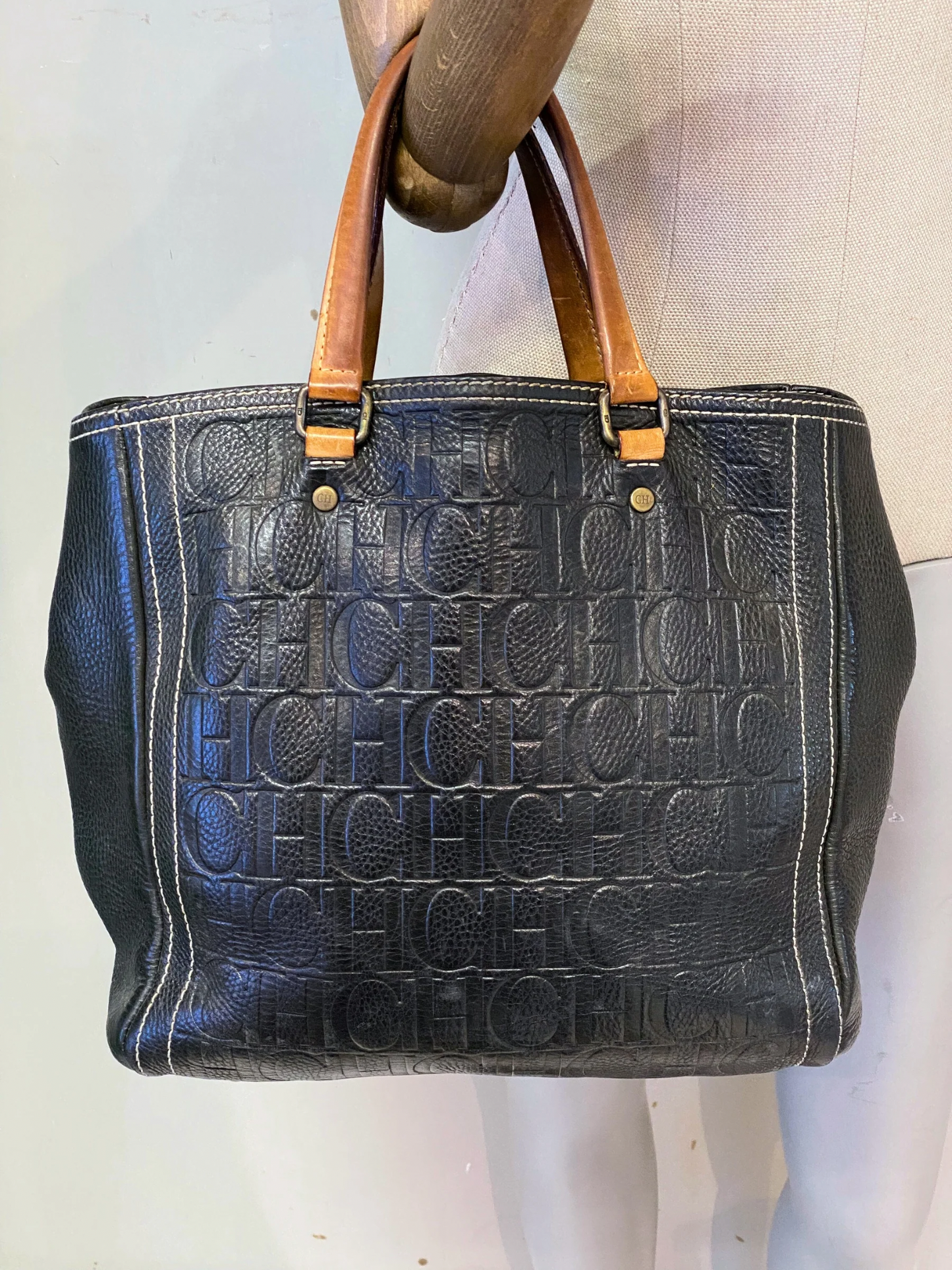 Bolso Negro Carolina Herrera Monogram