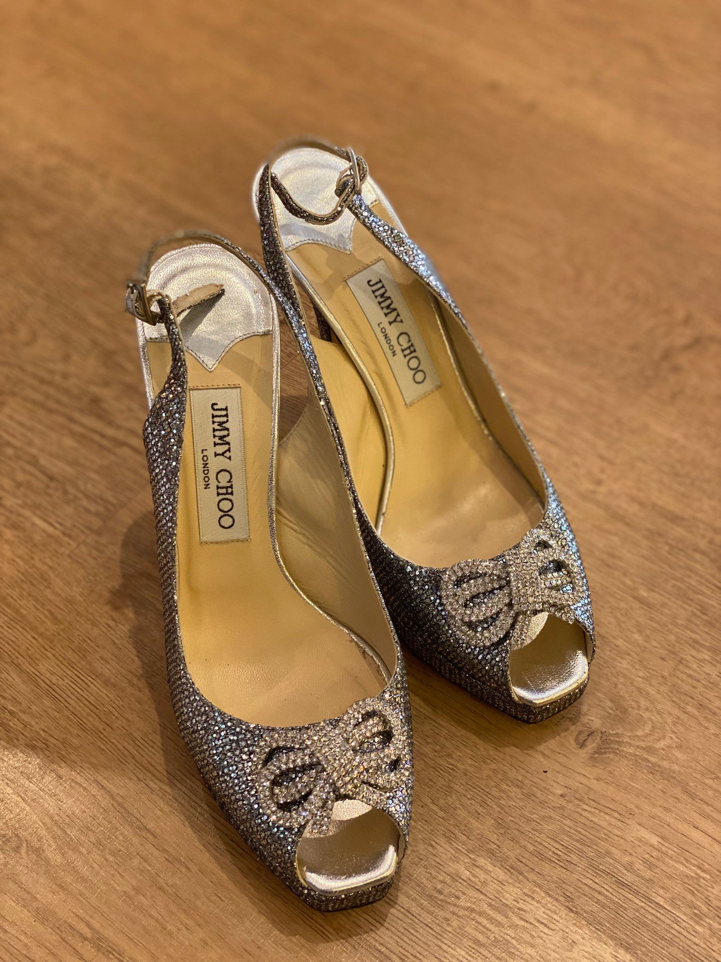 Sandalia Jimmy Choo Karina Metallic (37.5)