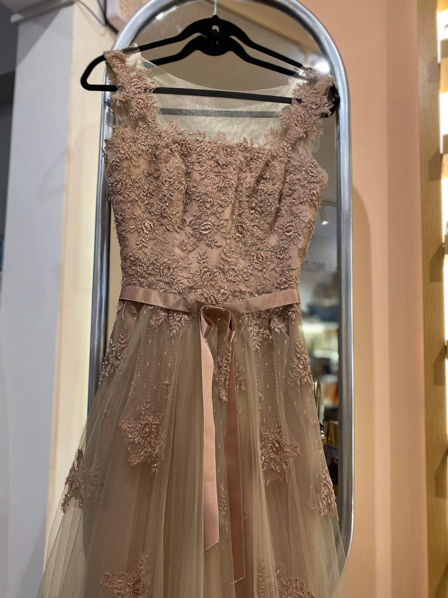 Vestido Rosa con Encaje (Talle S)