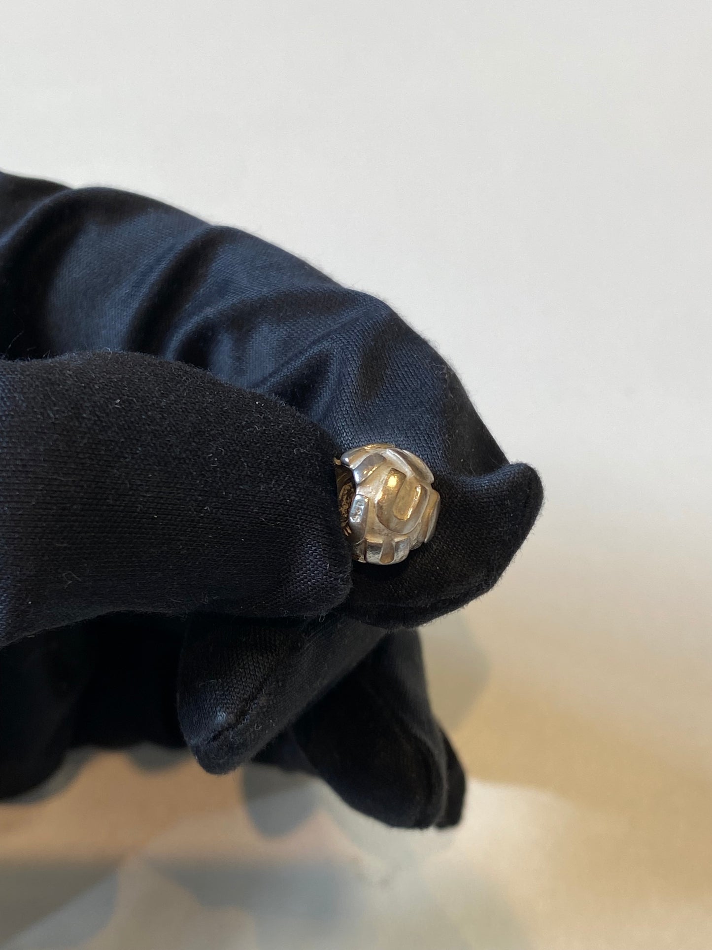 Charm Pandora Bicolor Letra U