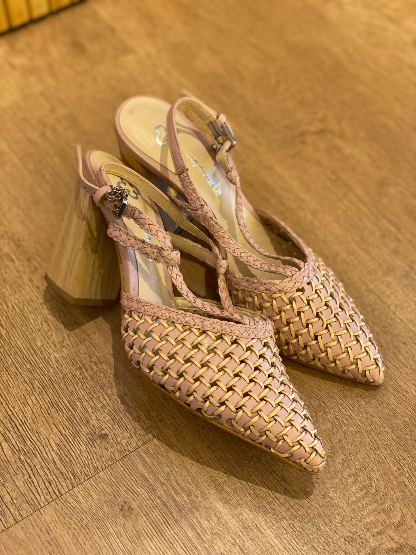 Zapato Capodarte Slingback (36)