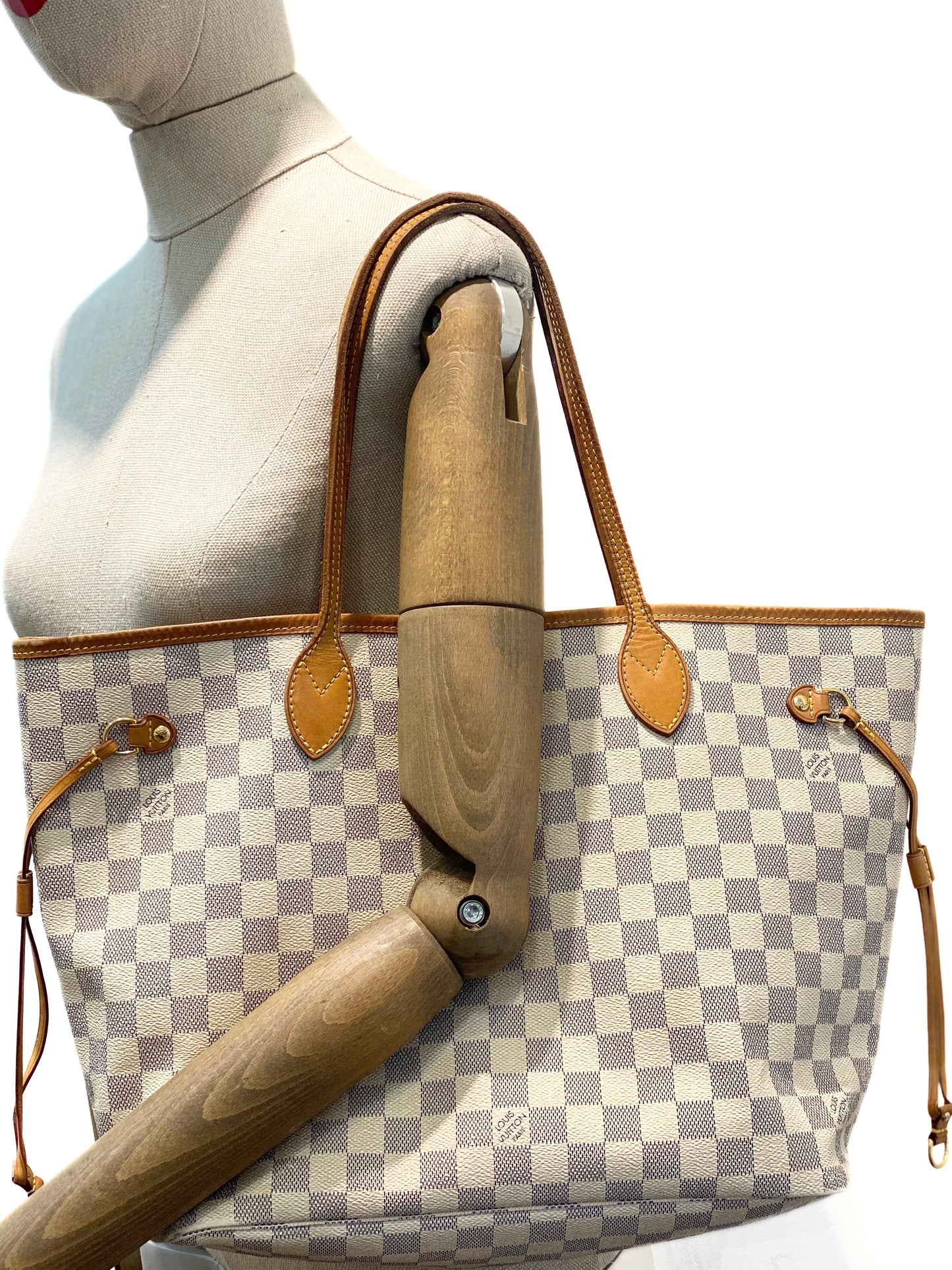 Cartera Louis Vuitton Neverfull Damier Azur MM