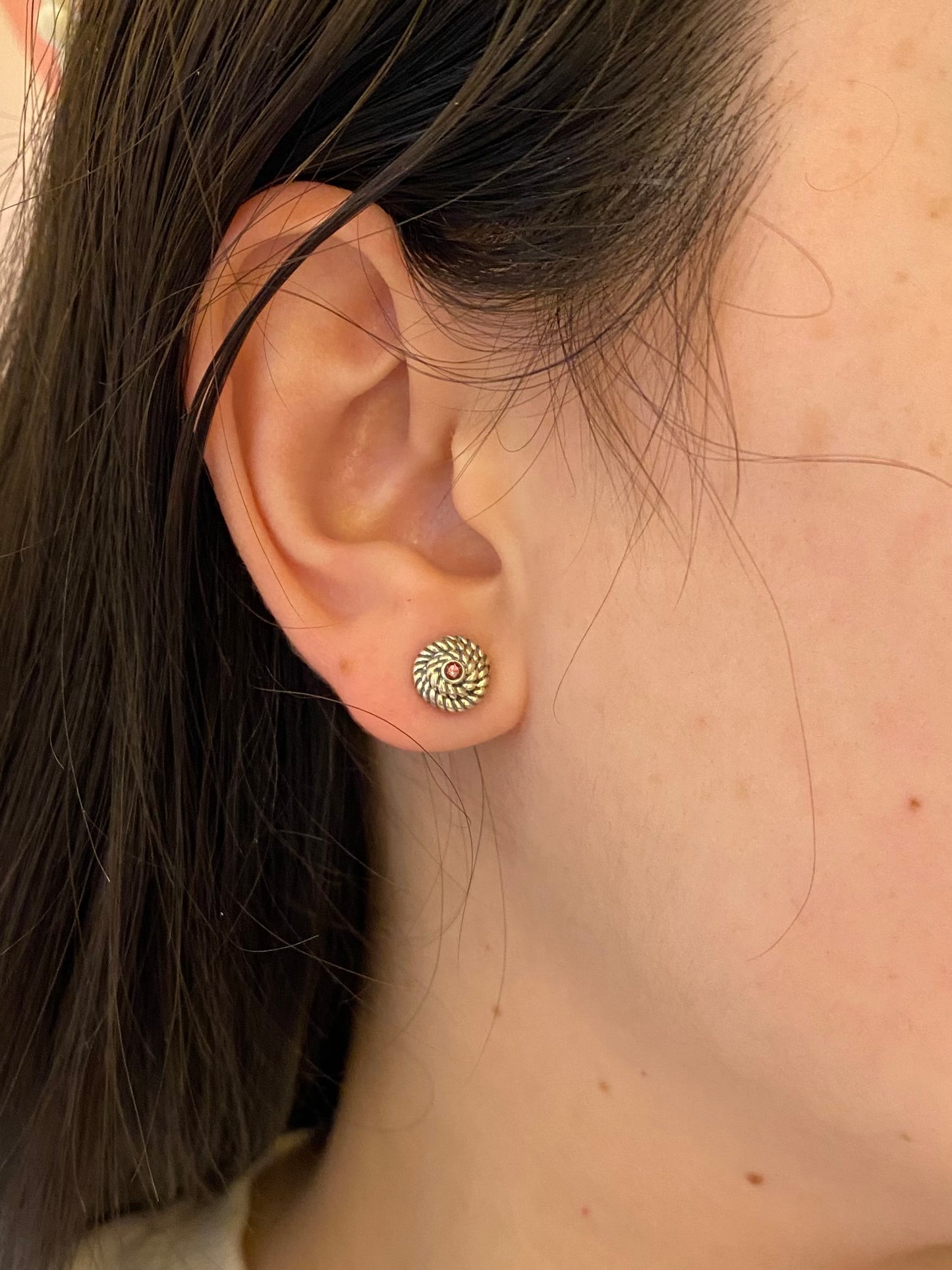 Aros Pandora de Plata con Piedra Amatista