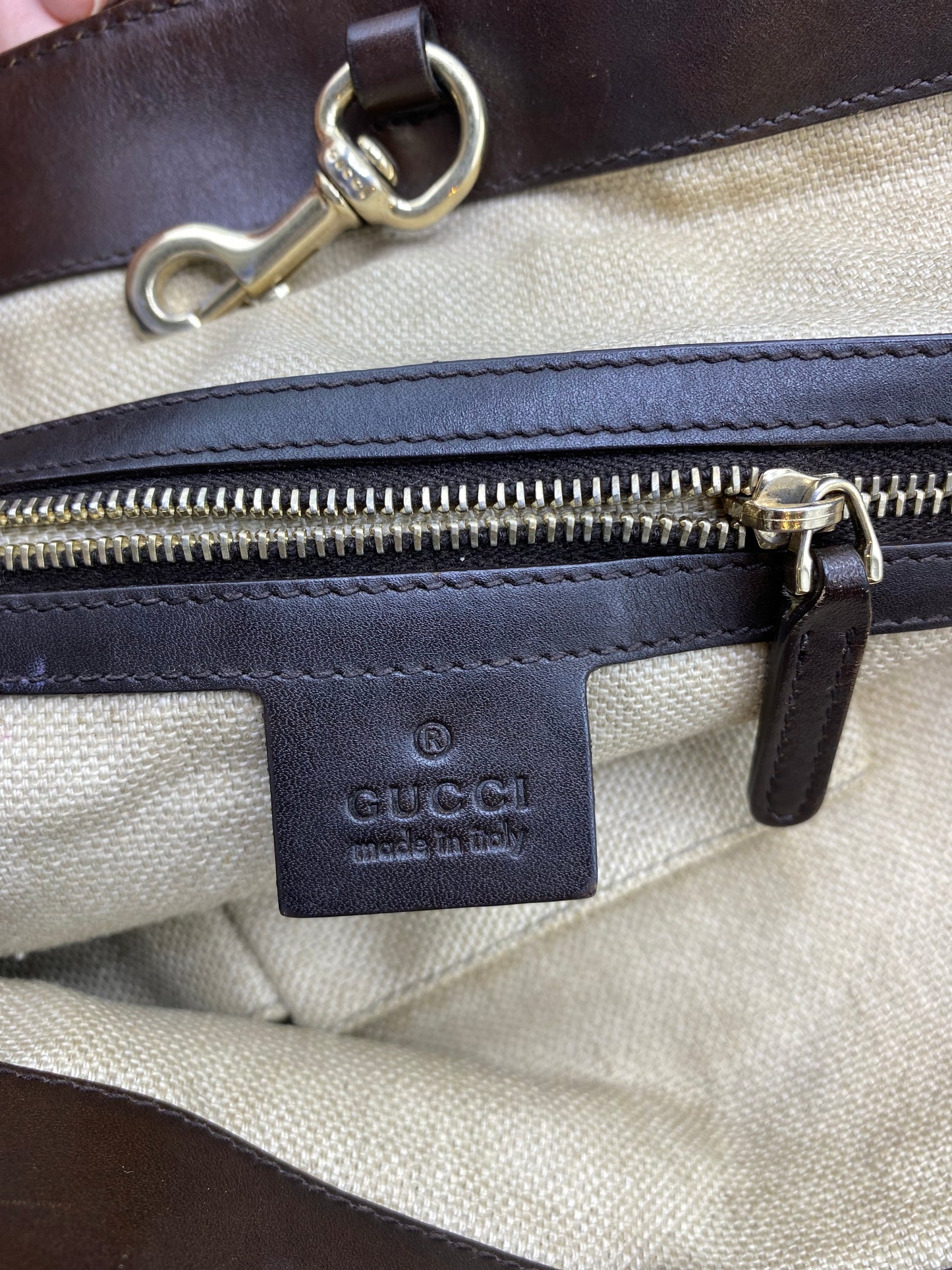 Cartera Gucci Craft Logo Tote Beige