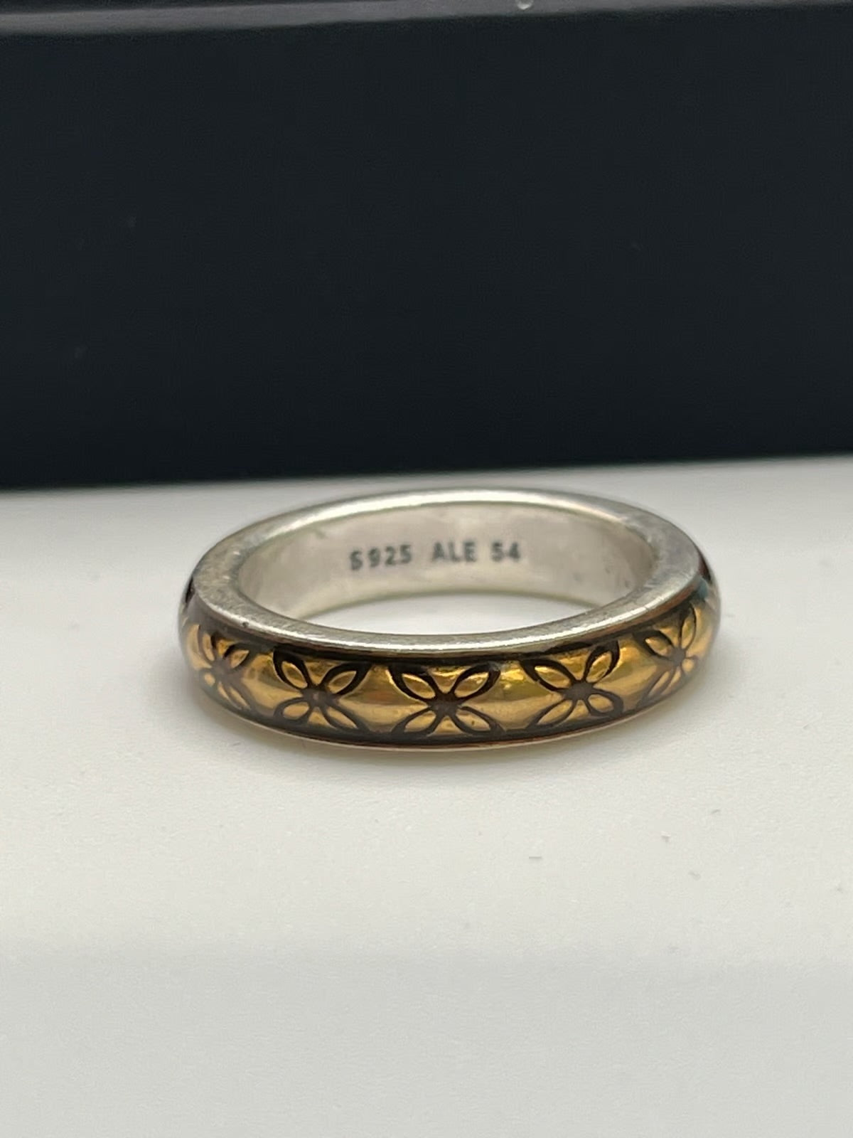 Anillo Pandora Esmaltado Floral Gold