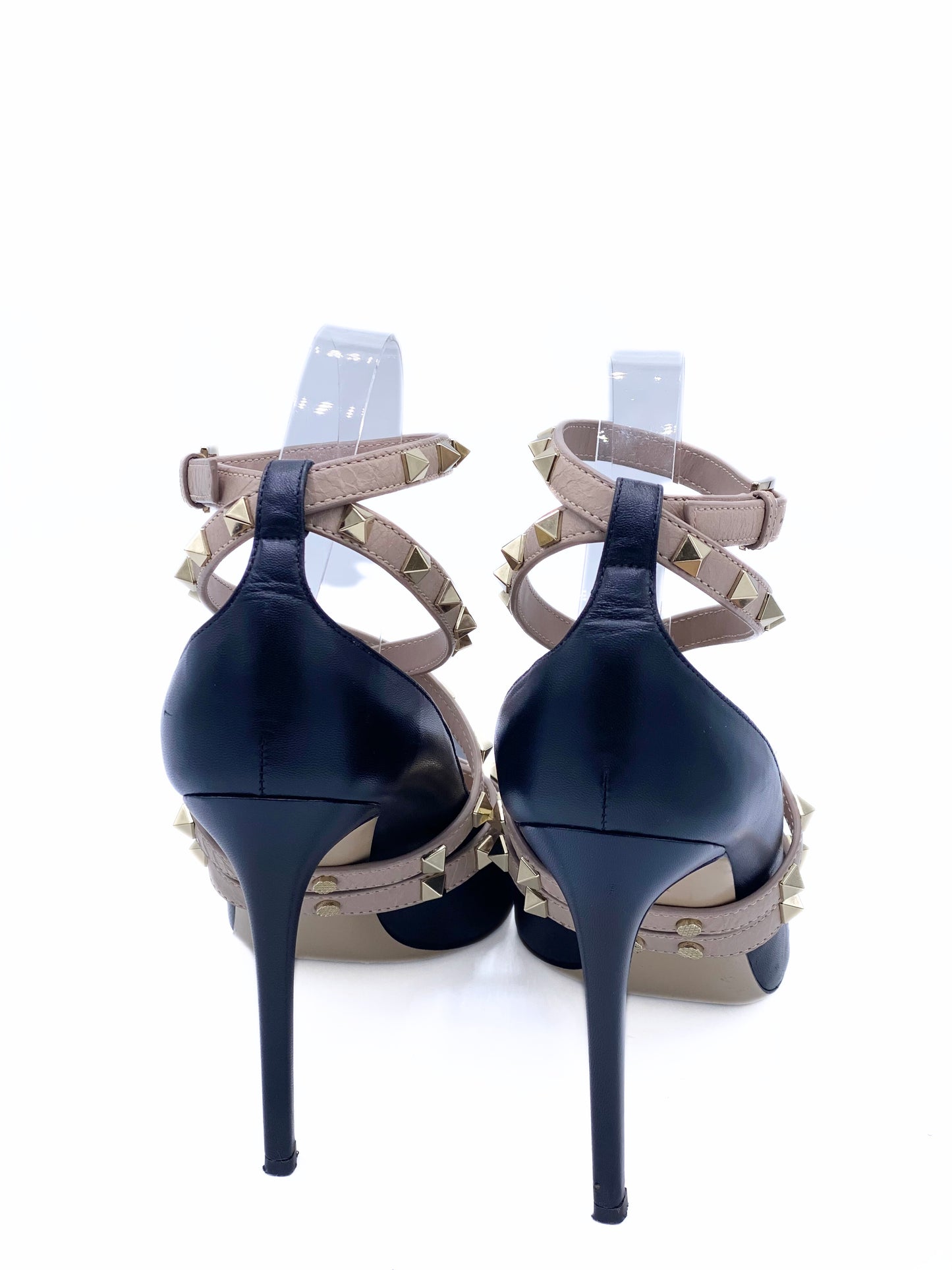 Sandalia Valentino Garavani Rockstud Ankle Strap (Eu 39.5)