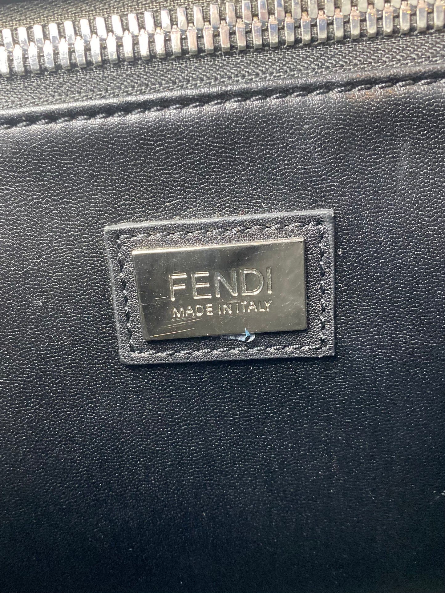 Cartera Fendi Peekaboo Medium