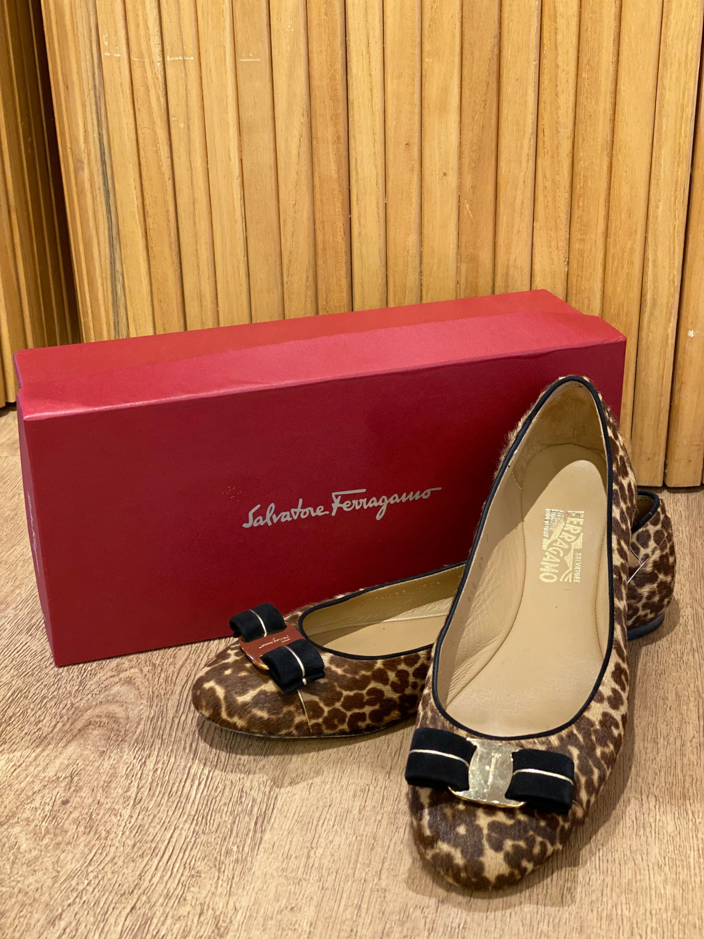 Chatitas Salvatore Ferragamo Leopard Print (9.5)