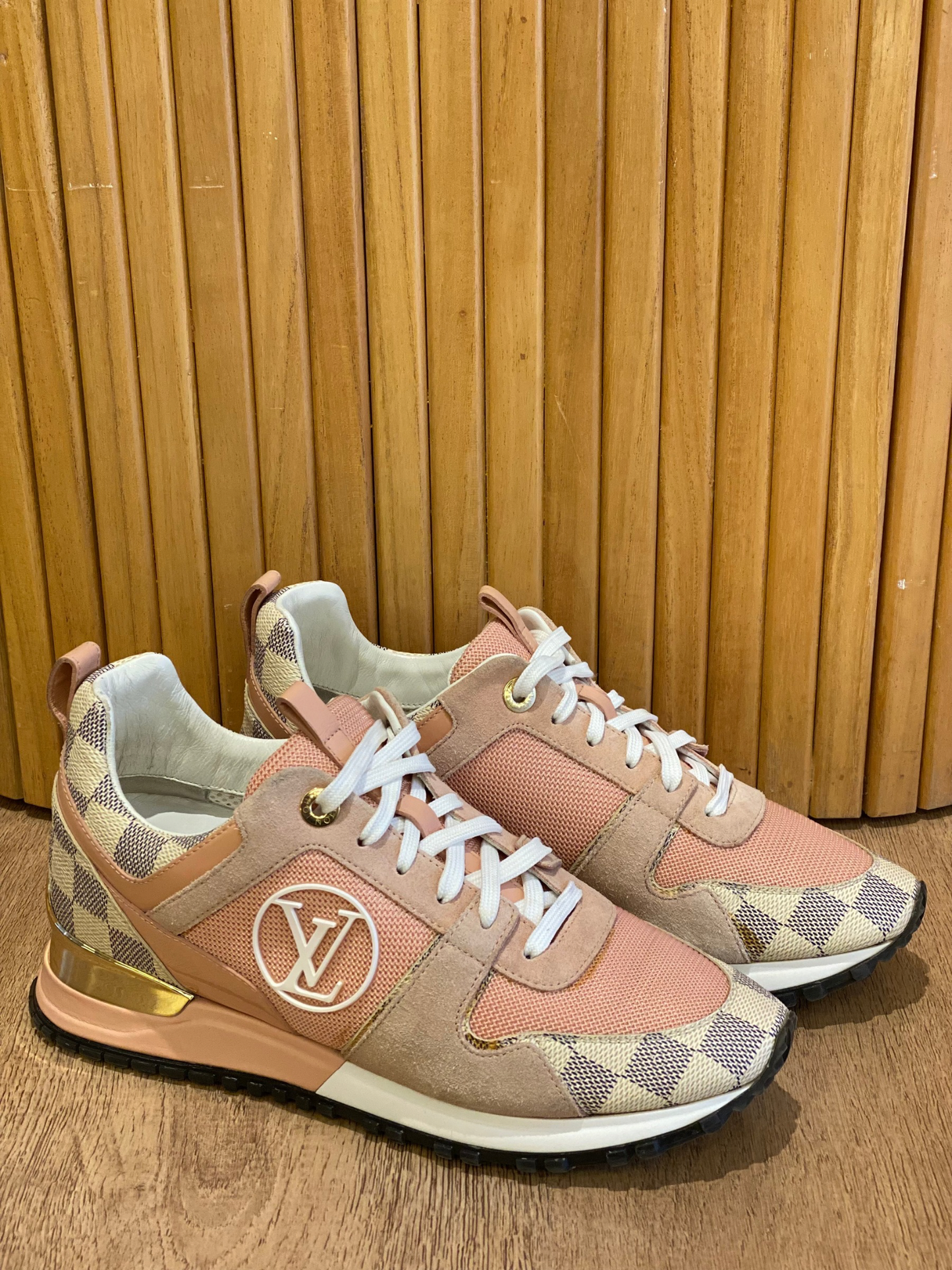 Champion Louis Vuitton Run Away Rosado (37.5)