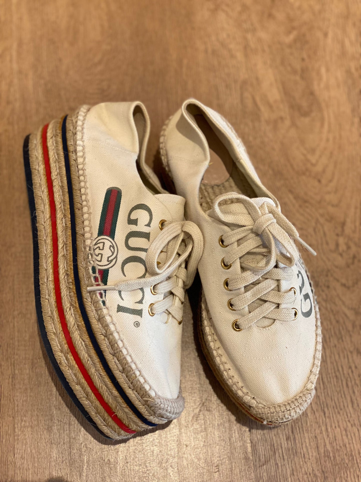 Alpargata con Plataforma Gucci Lilibeth (38.5)