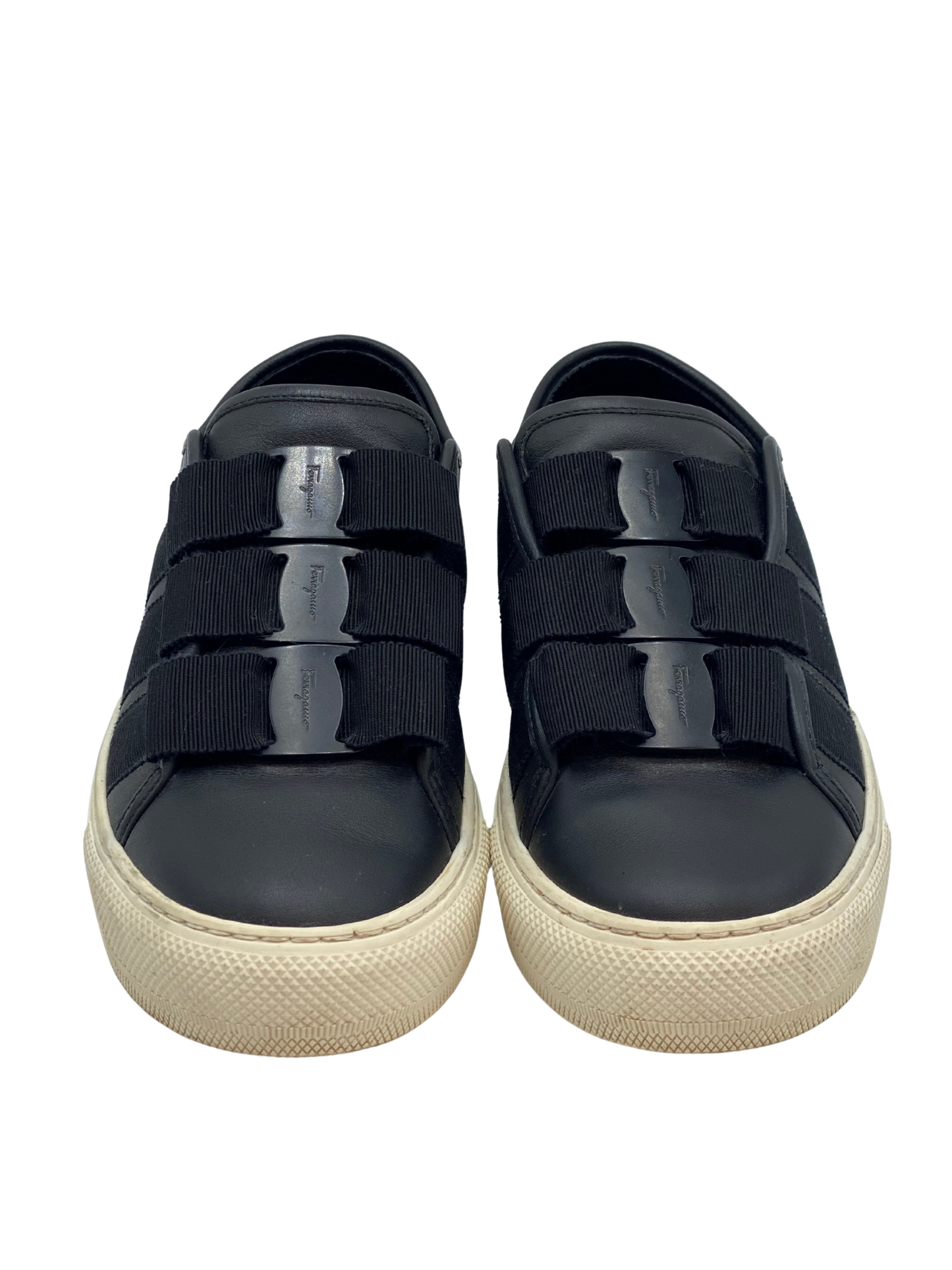 Champion Salvatore Ferragamo Vara Bow (7.5)