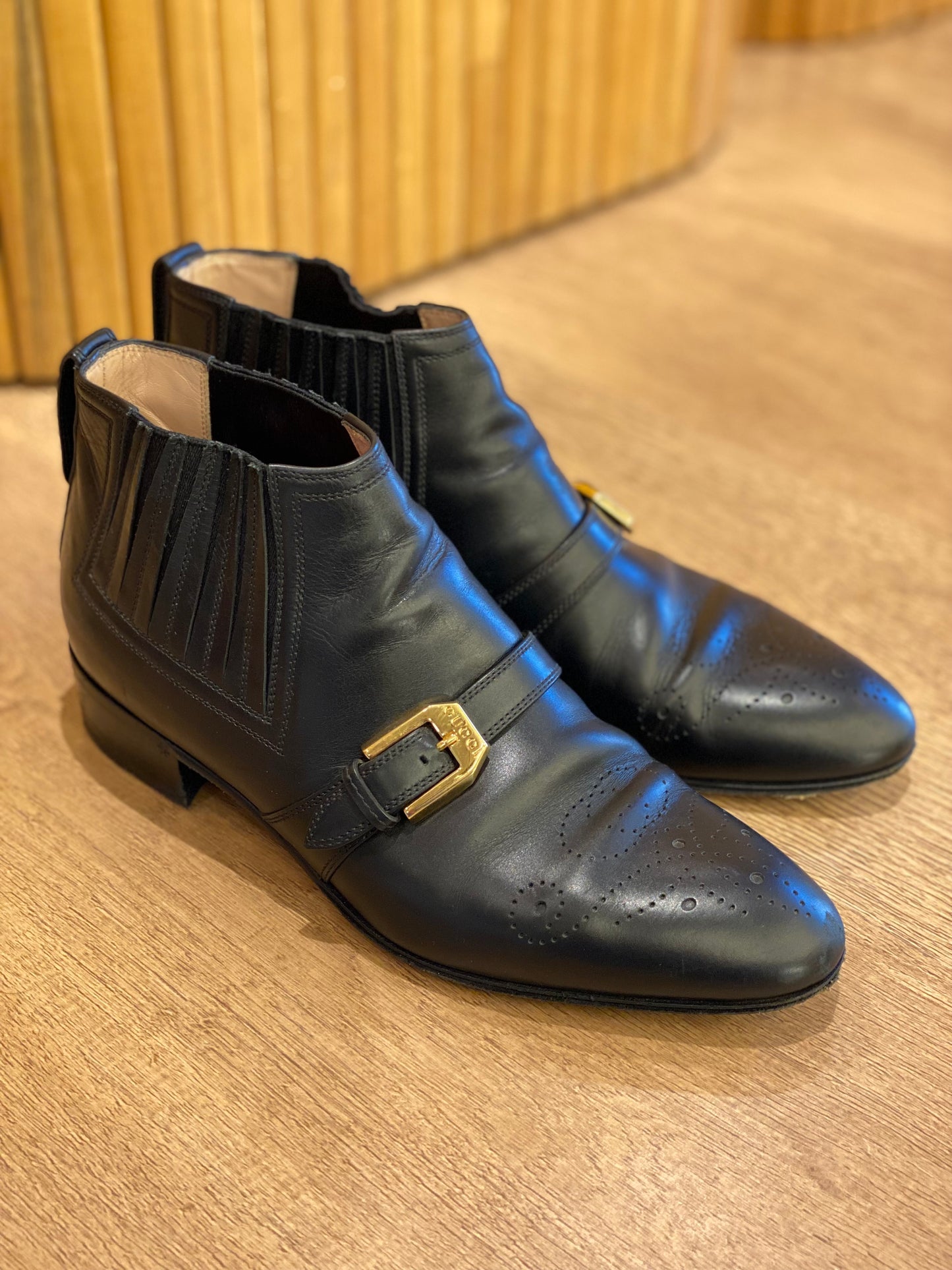 Botas Gucci G Brogue Western (38)