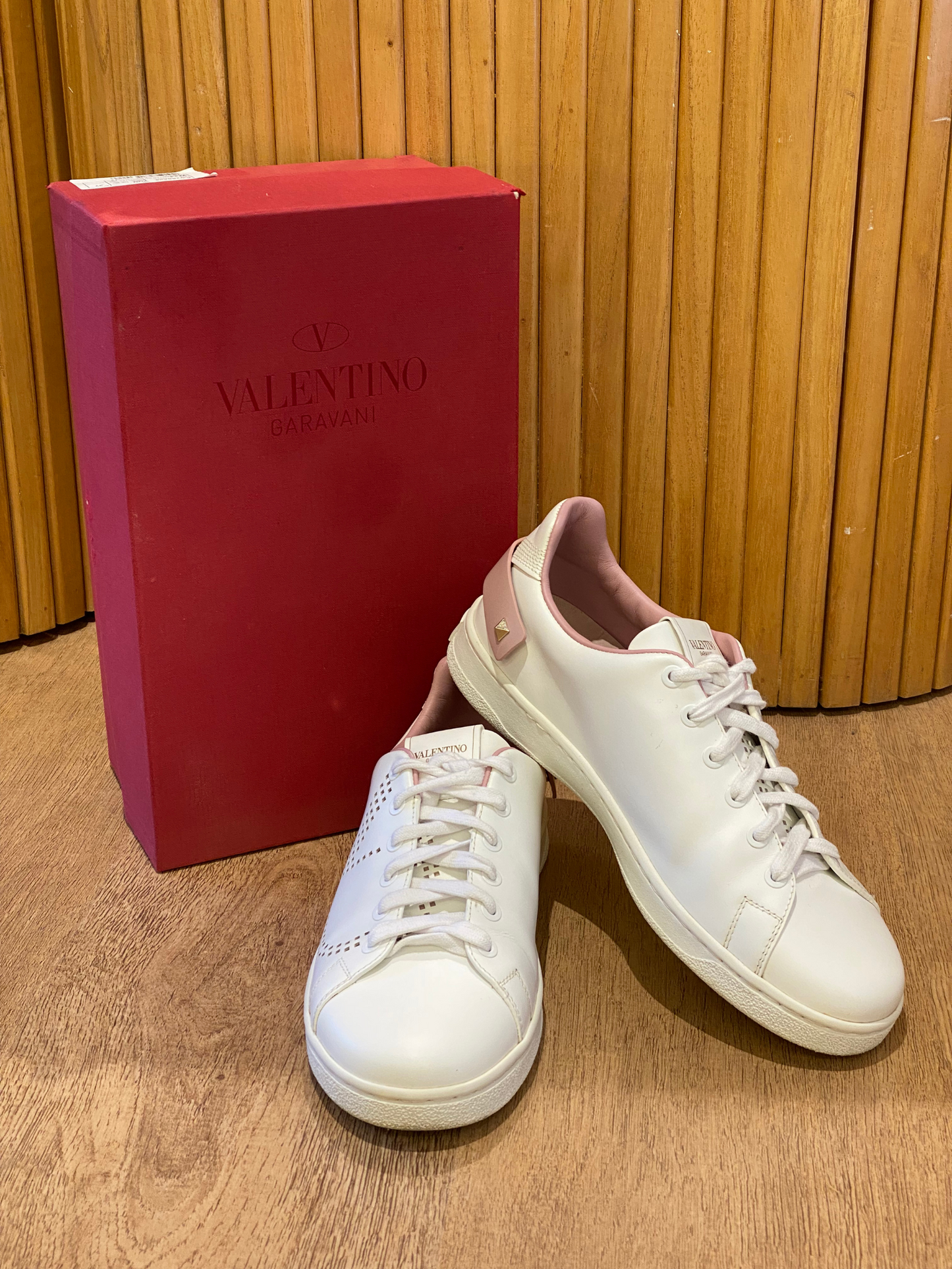 Champion Valentino Garavani Lace Up Spike Shoes (38.5)