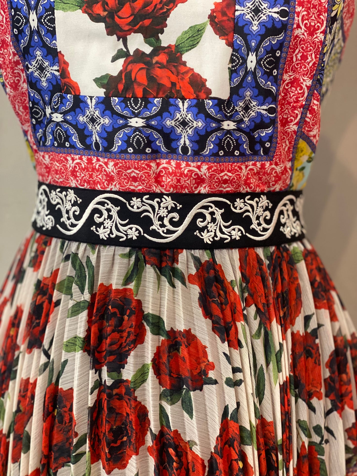 Vestido Alice + Olivia Estampado (Talle P)