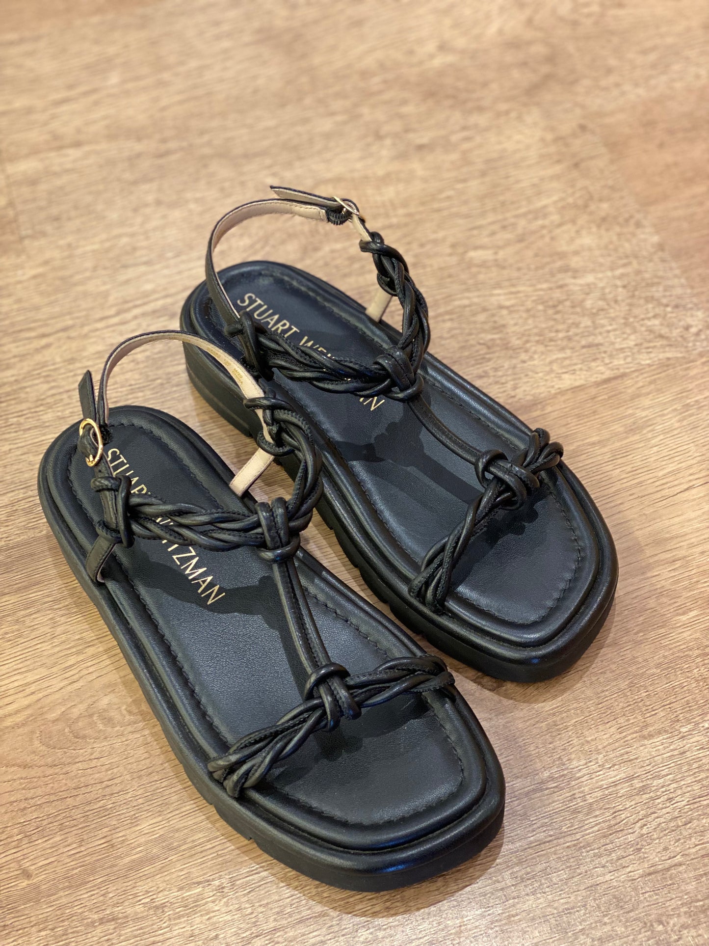 Sandalia Stuart Weitzman Calypso Lift (38.5)