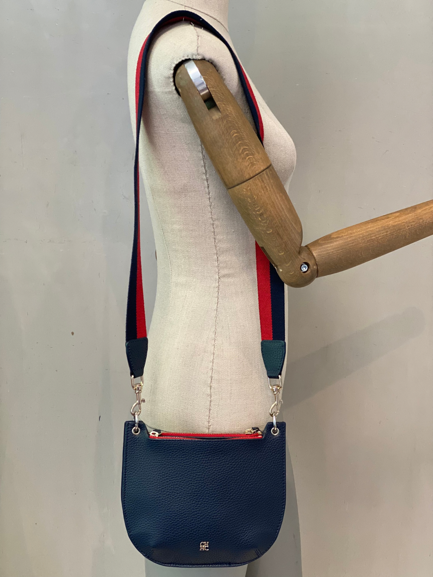 Bandolera Azul Carolina Herrera