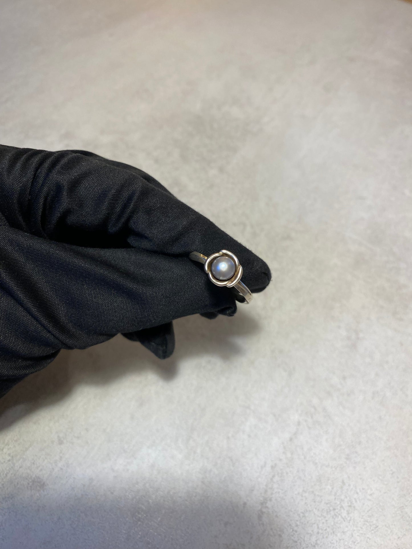 Anillo Pandora de Plata con Flor de Perla Azul