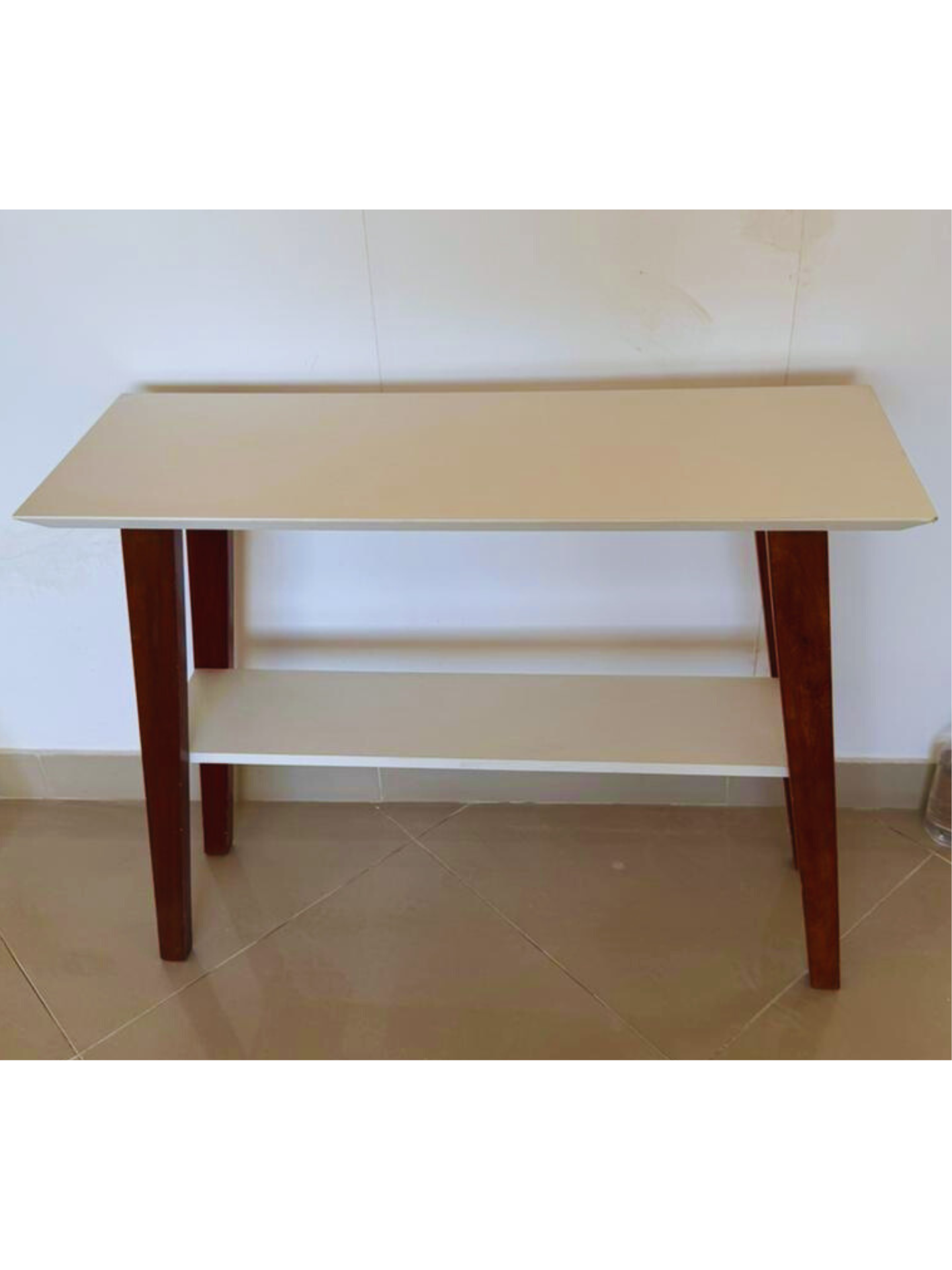 Aparador con repisa inferior 1 m.