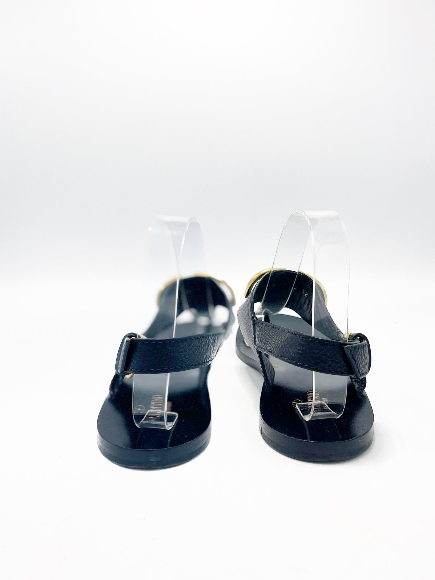 Zapatilla Valentino V Thong Sandal (38)