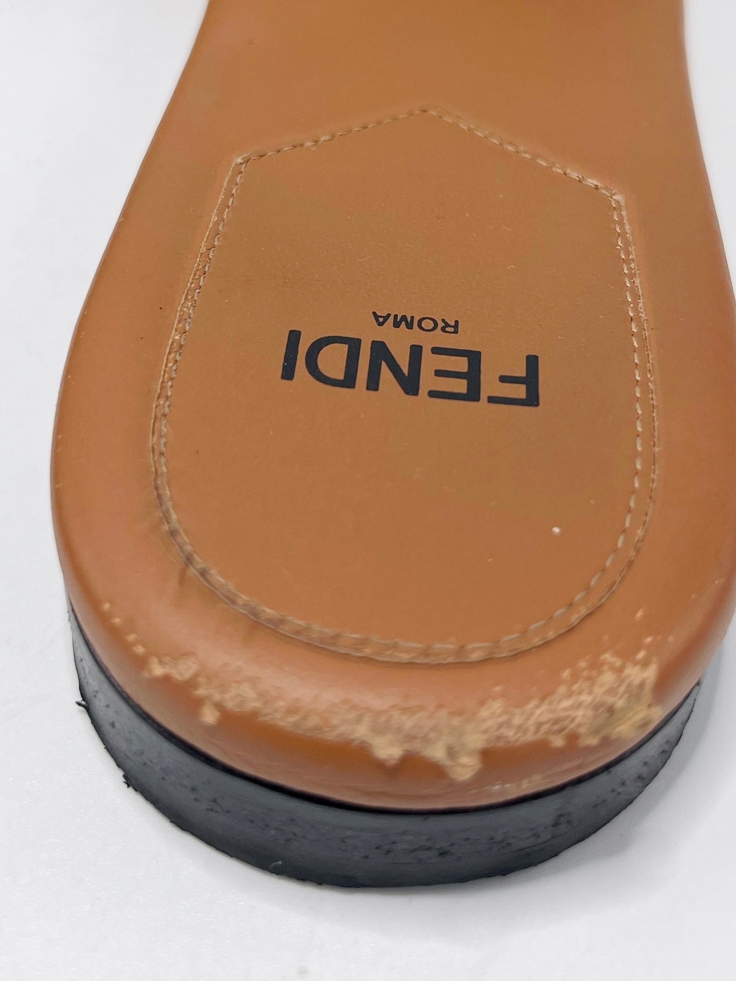 Zapatilla Fendi Logo Flat (38)