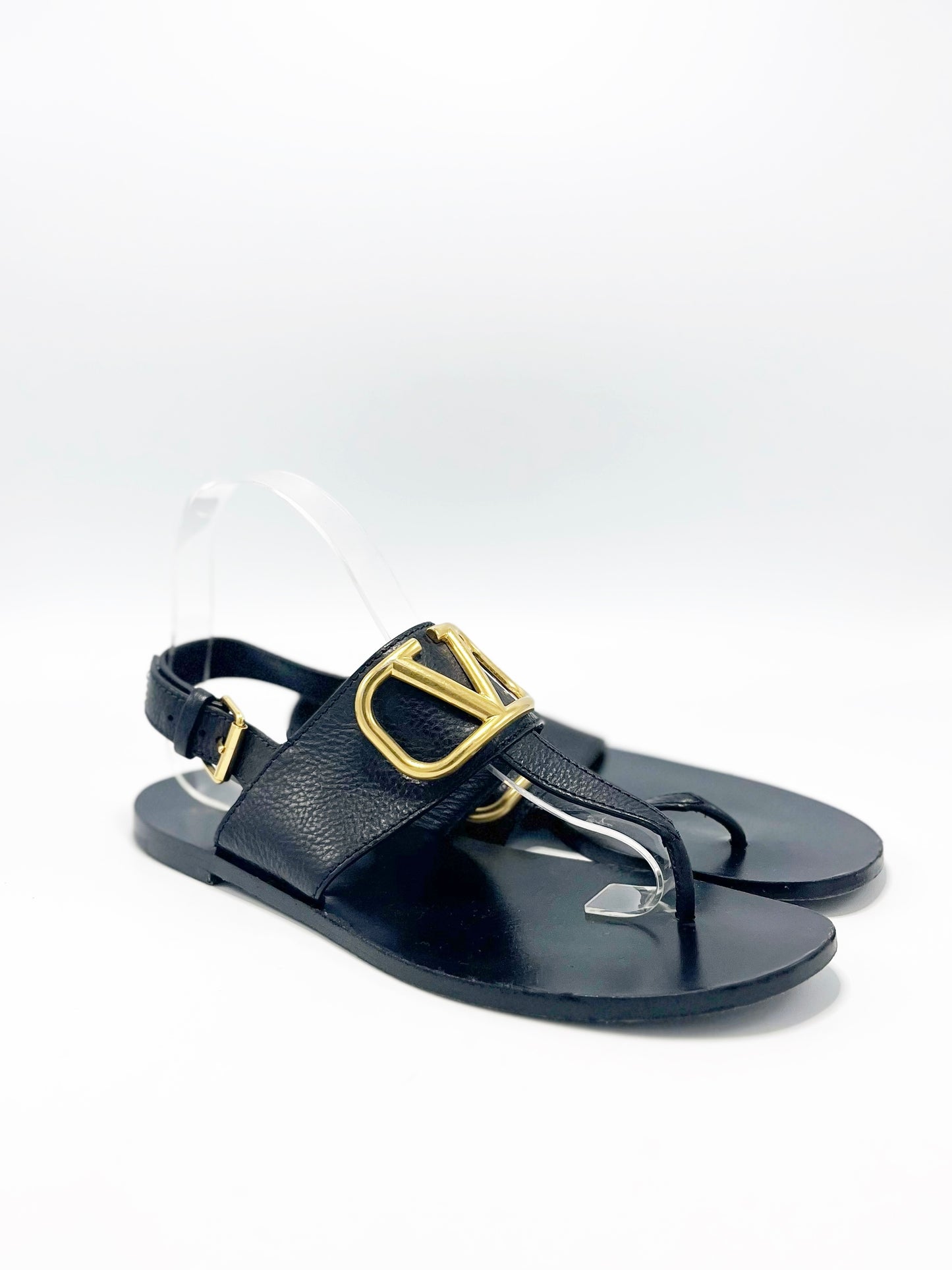 Zapatilla Valentino V Thong Sandal (38)