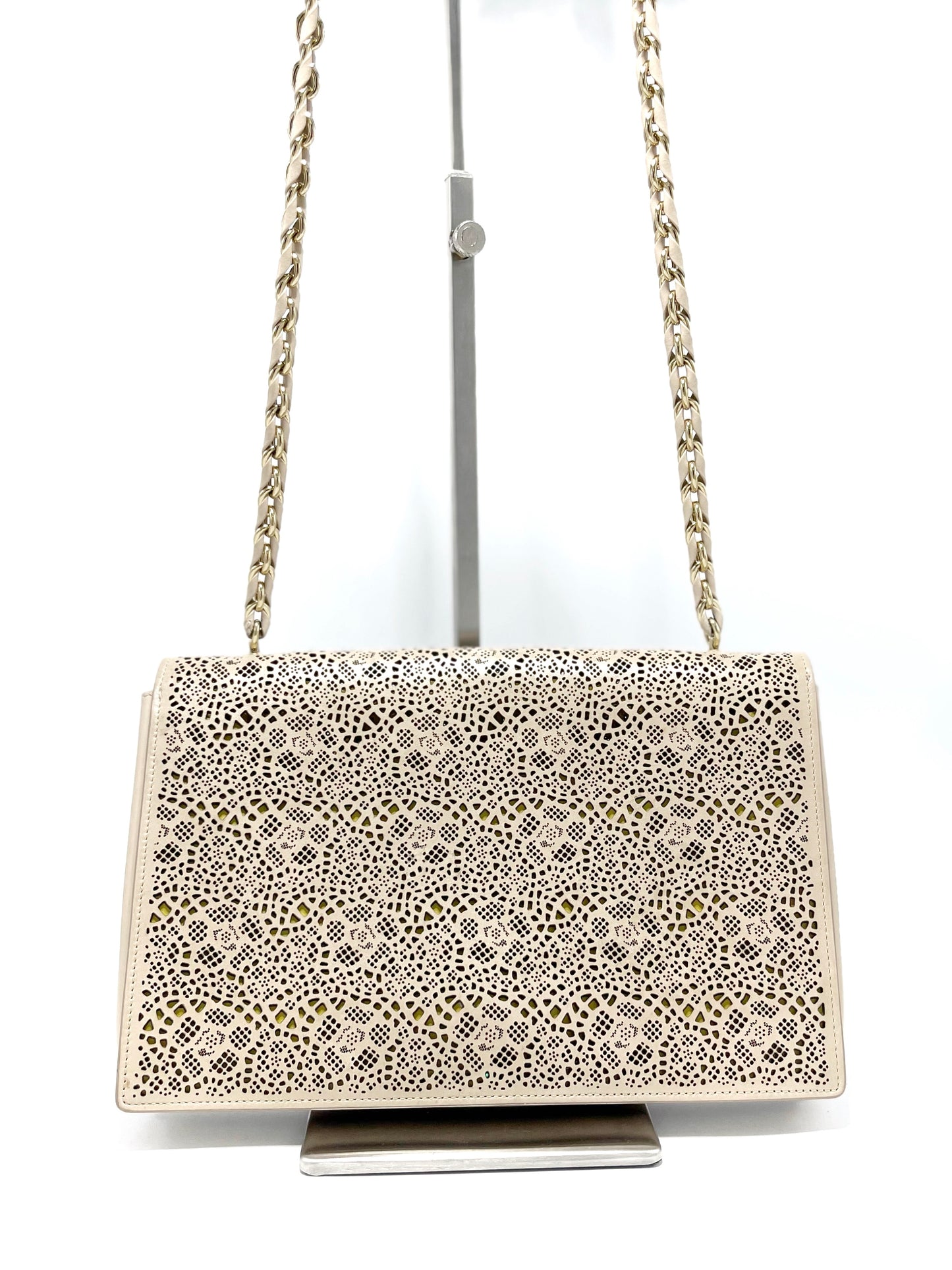 Bandolera Ferragamo calada