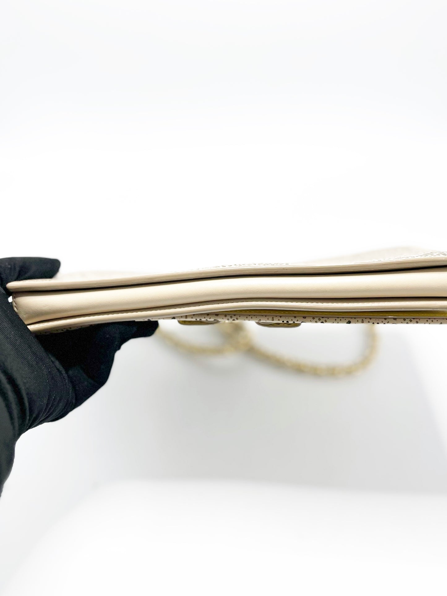 Bandolera Ferragamo calada