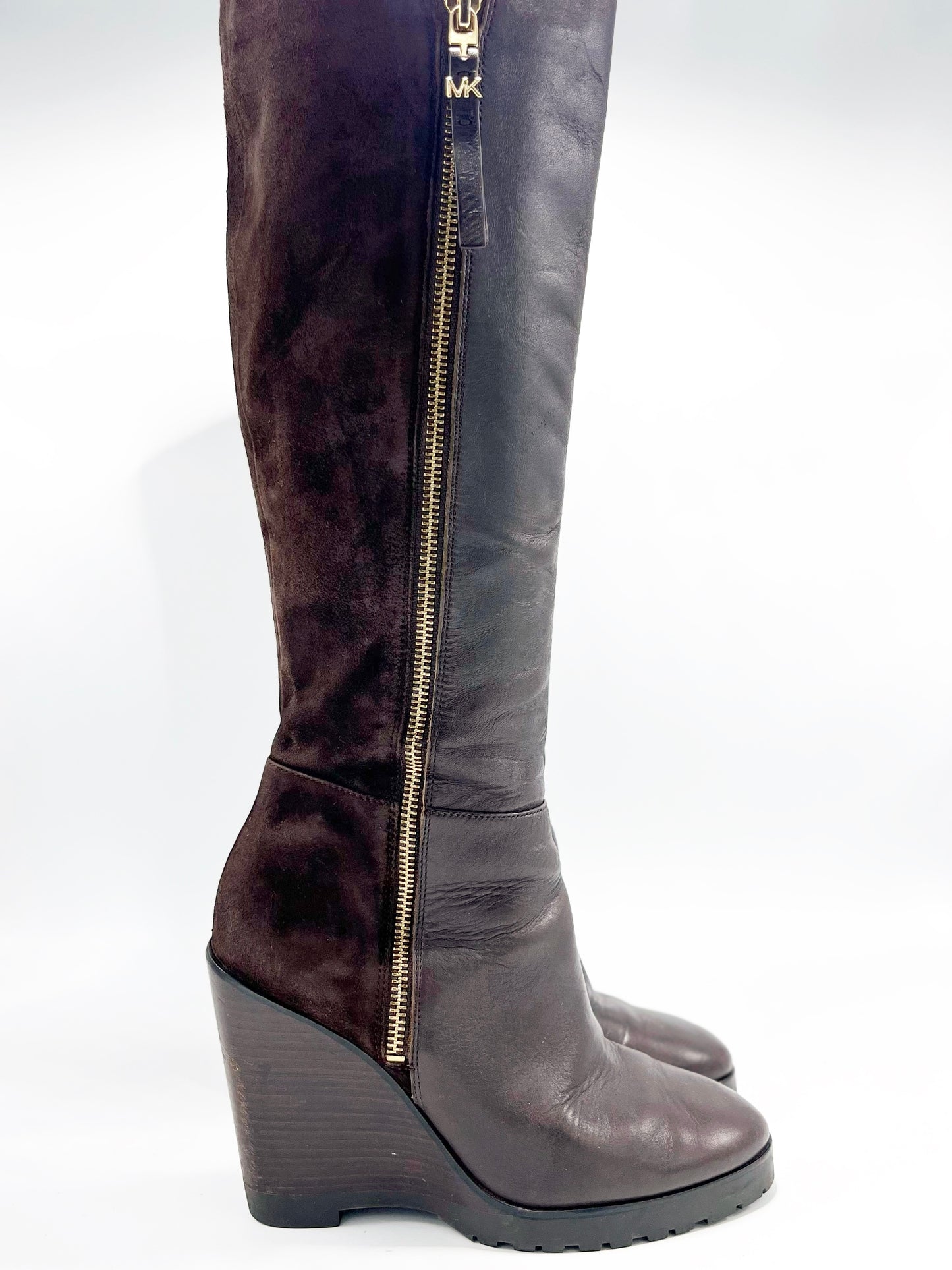 Bota Michael Kors cuero y gamuza (US 7)