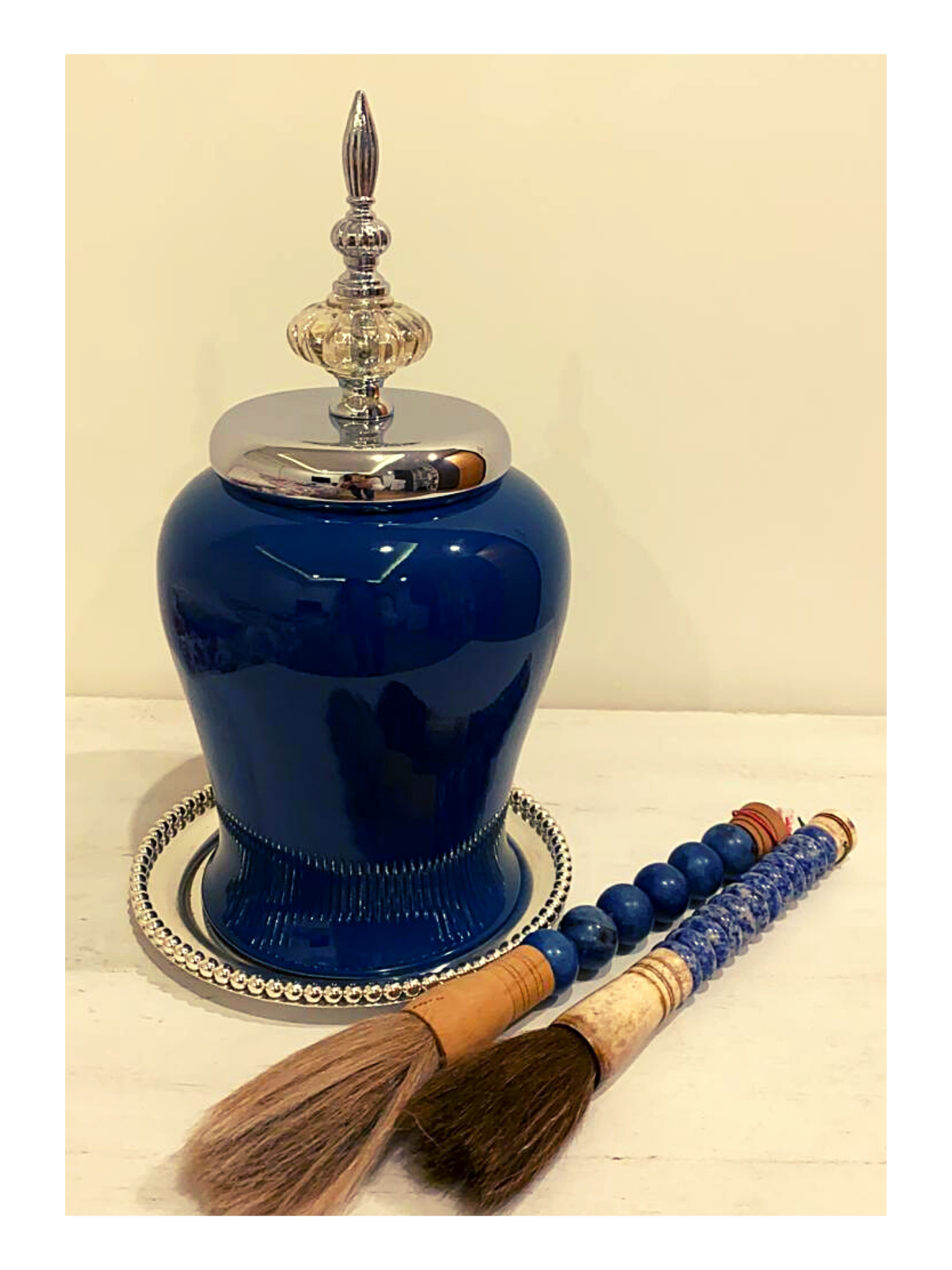 Jarrón Decorativo con Plato Base