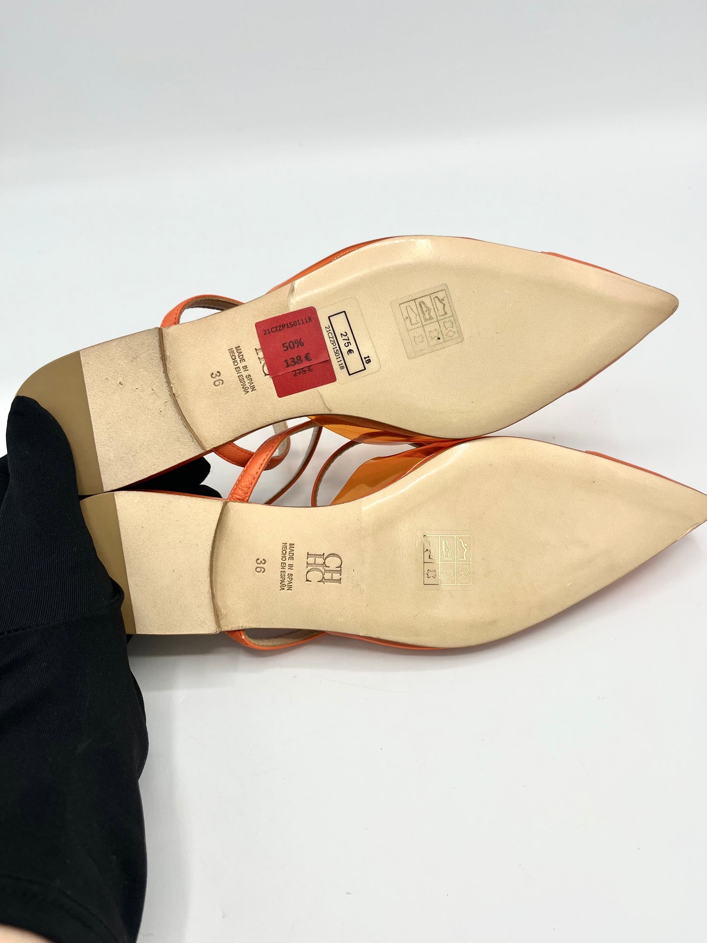 Zapato punta fina Carolina Herrera (36)