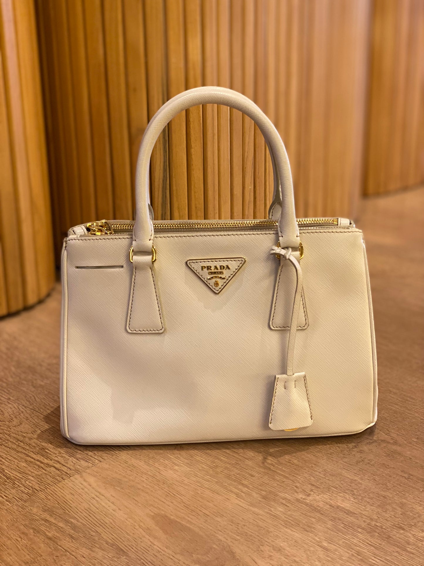 Cartera Prada Saffiano Galleria Medium