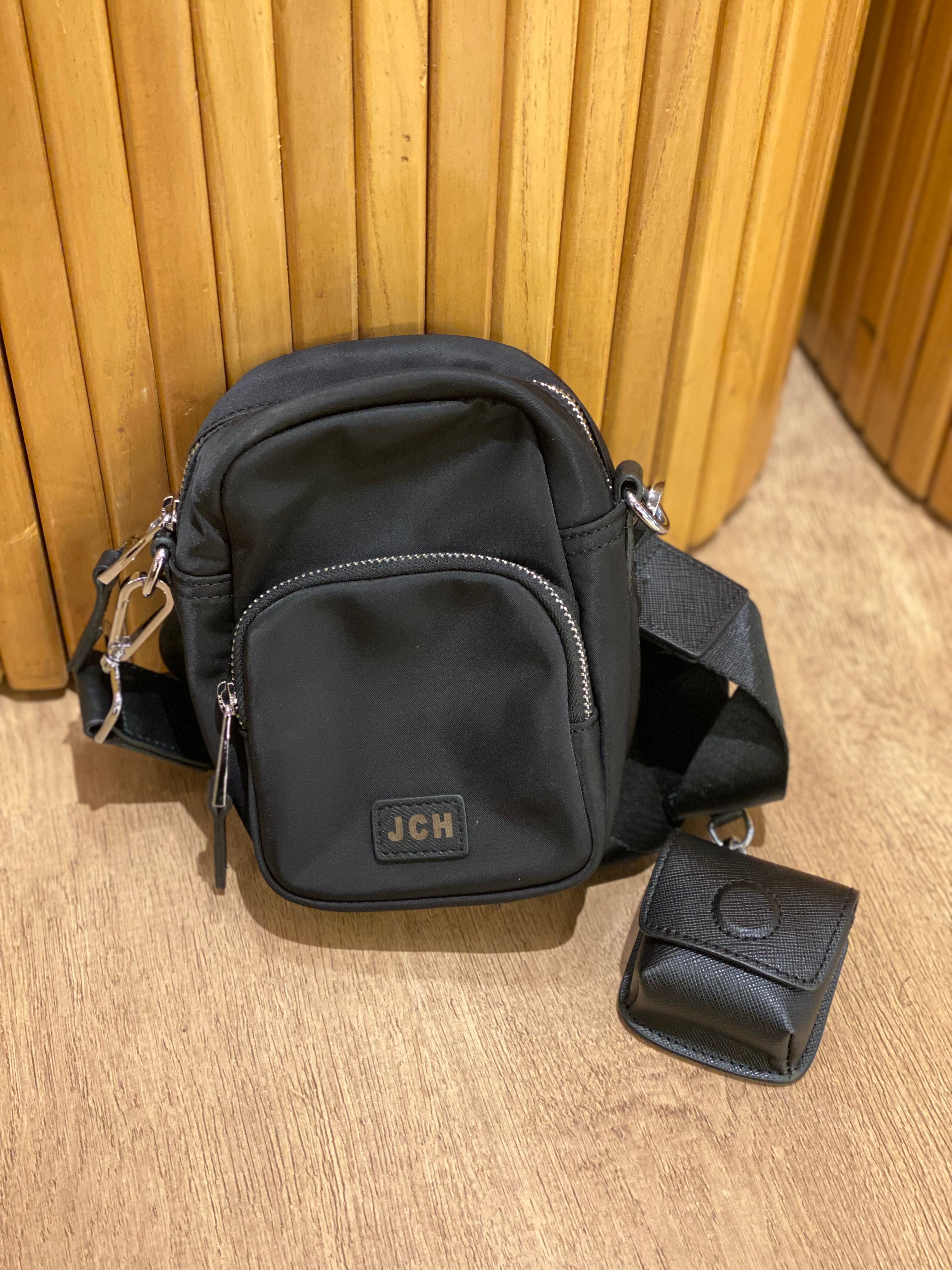 ⁠Bandolera Jazmin Chebar Nylon + Estuche para AirPods