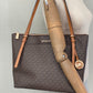 Cartera Michael Kors Ciara Monogram Marron