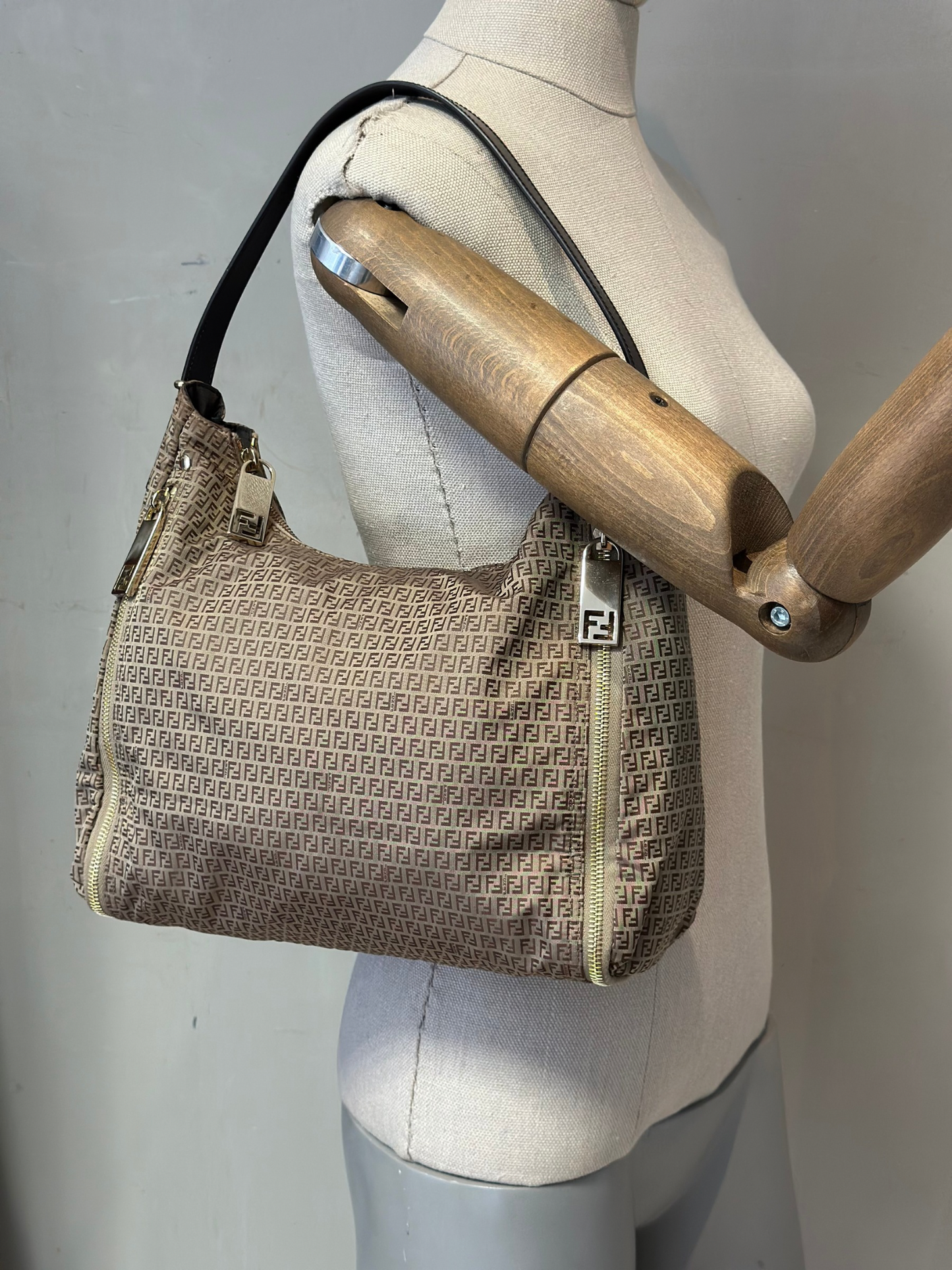 Cartera Beige Fendi Zucca Vintage