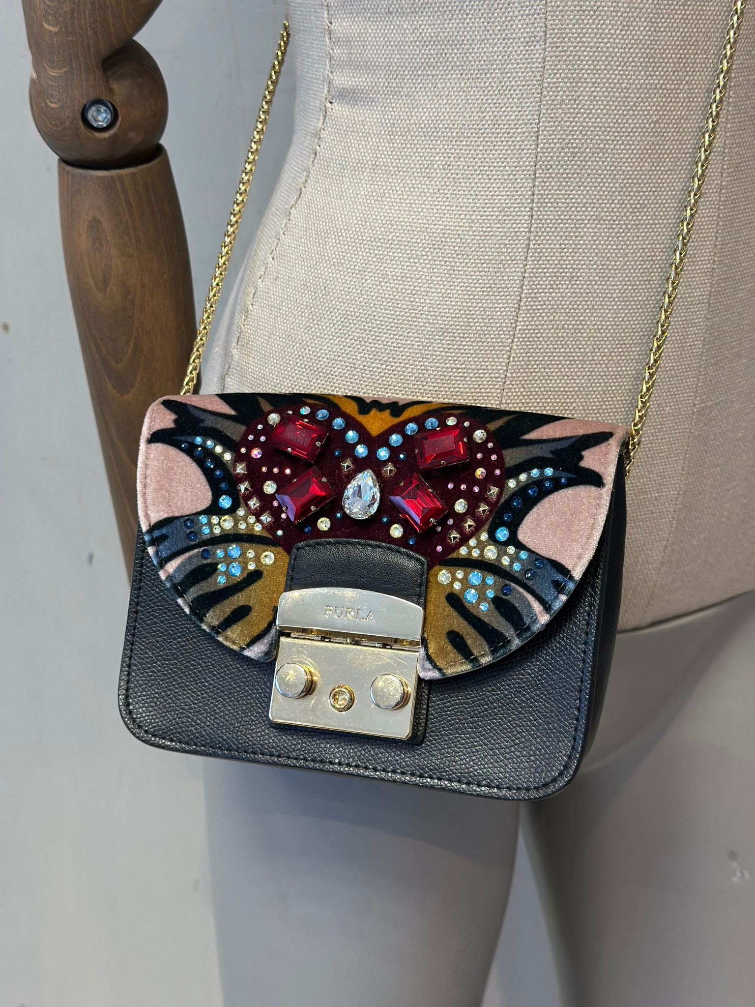 Bandolera con Solapa Intercambiable Furla